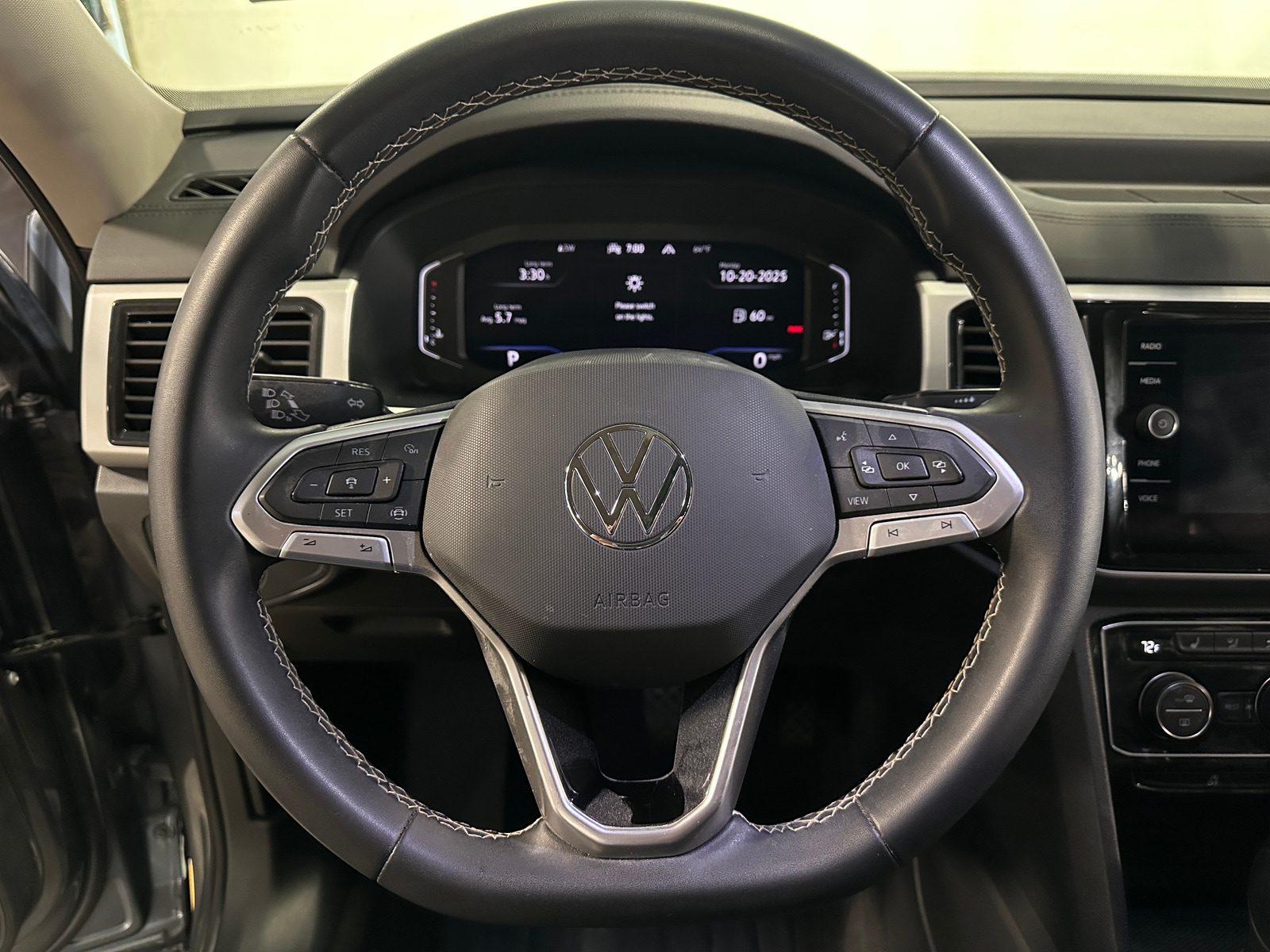 Thumbnail: 2023 Volkswagen Atlas - 4