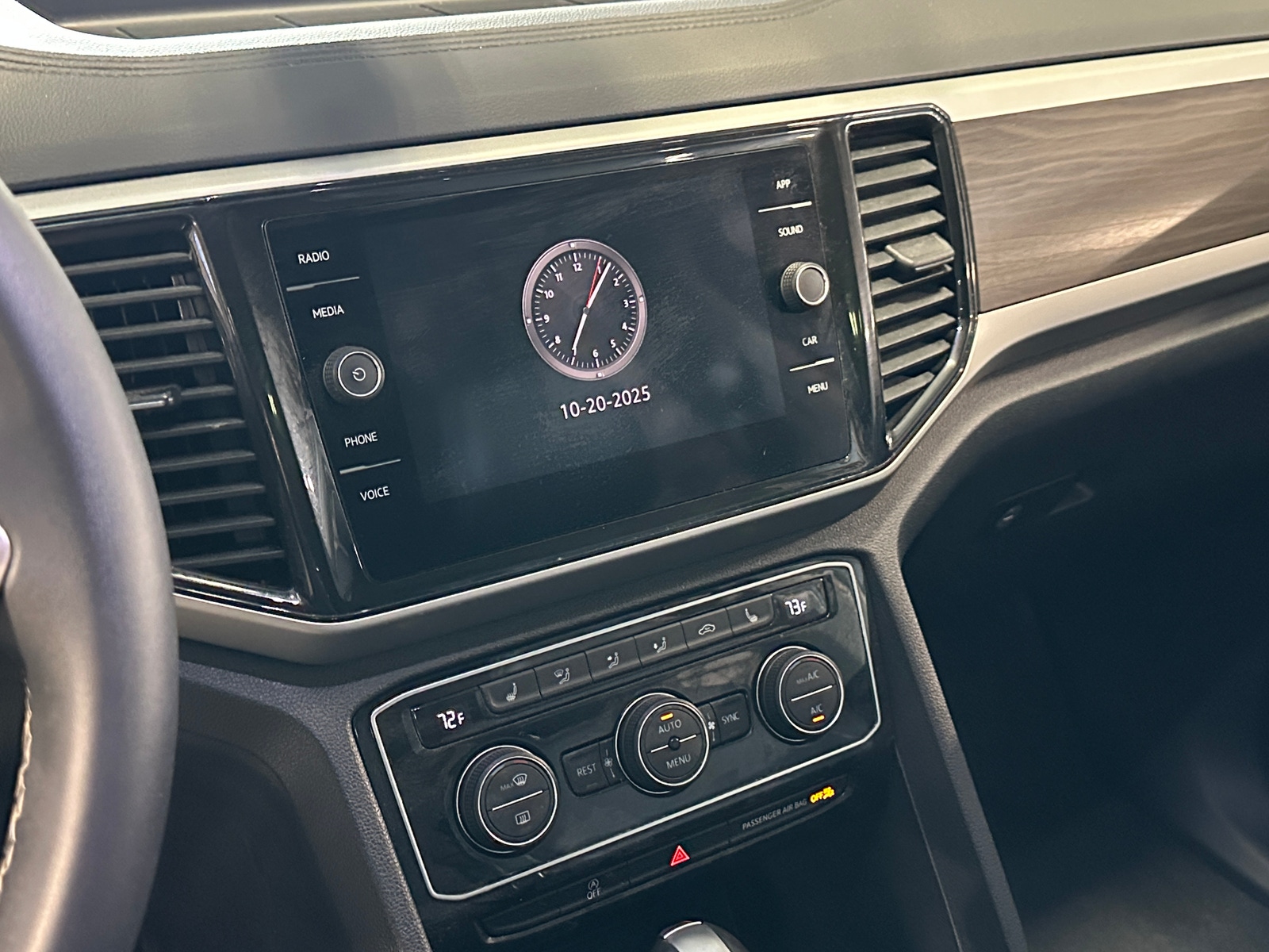 Thumbnail: 2023 Volkswagen Atlas - 3
