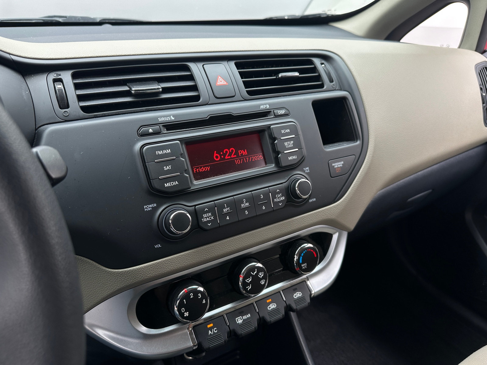 Thumbnail: 2014 Kia Rio - 4