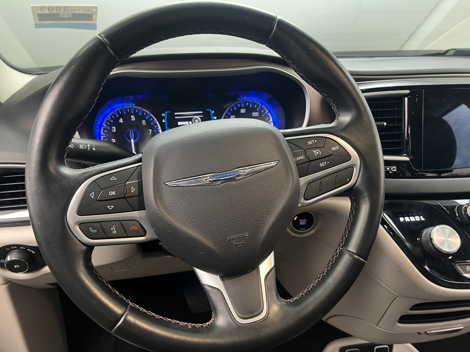 Thumbnail: 2017 Chrysler Pacifica - 4
