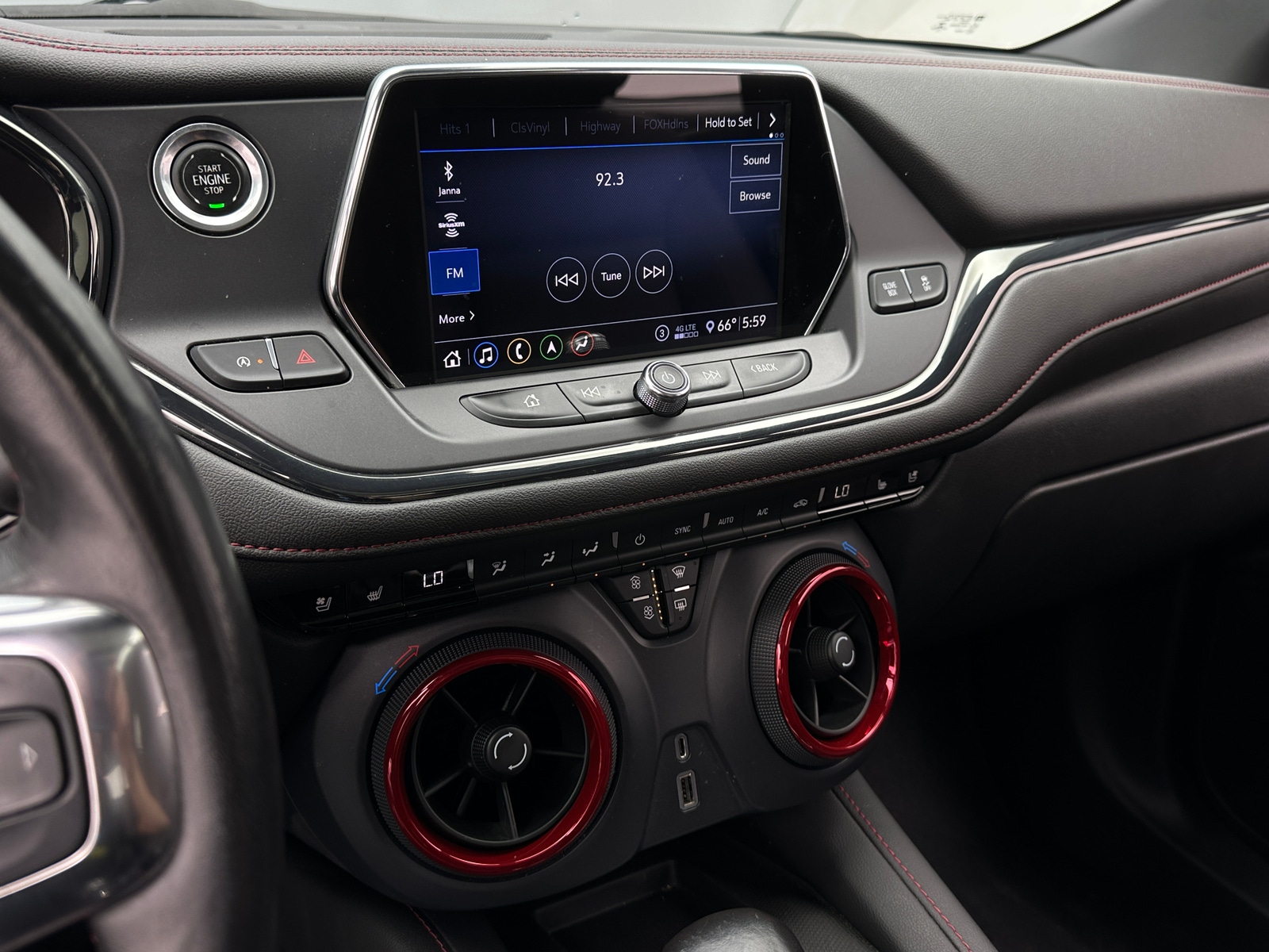 Thumbnail: 2020 Chevrolet Blazer - 3
