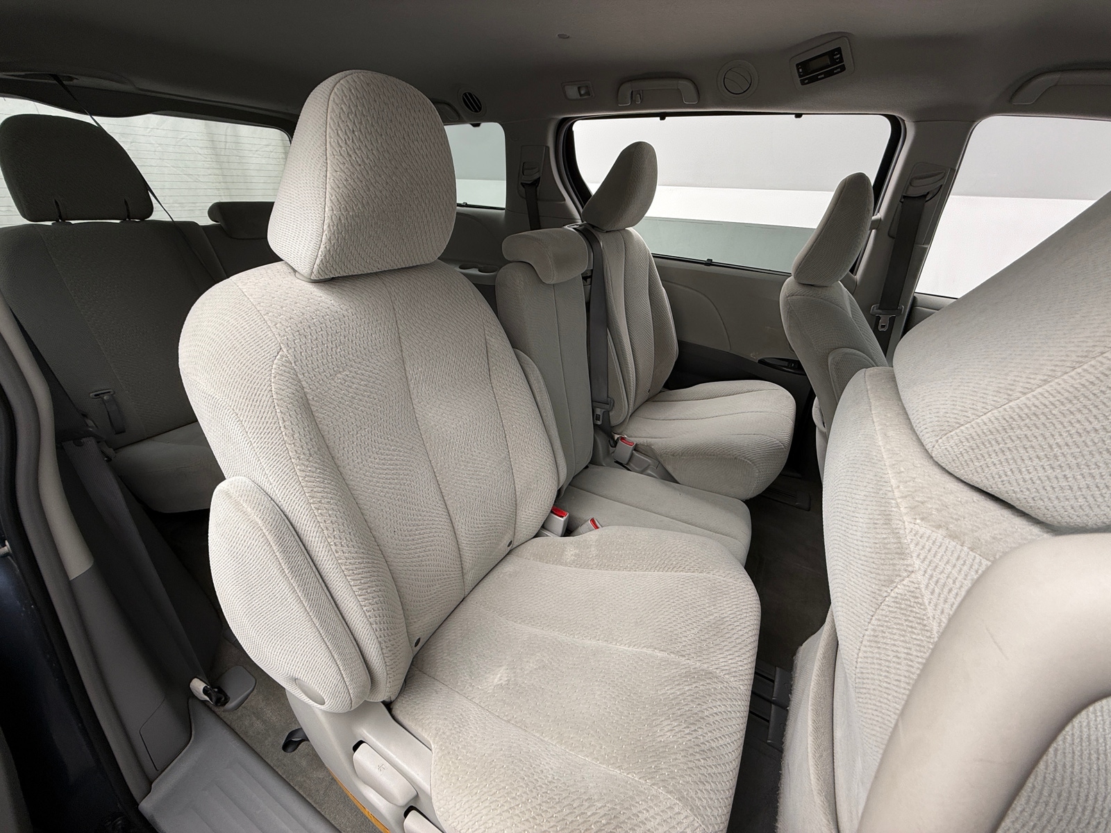 Thumbnail: 2013 Toyota Sienna - 6
