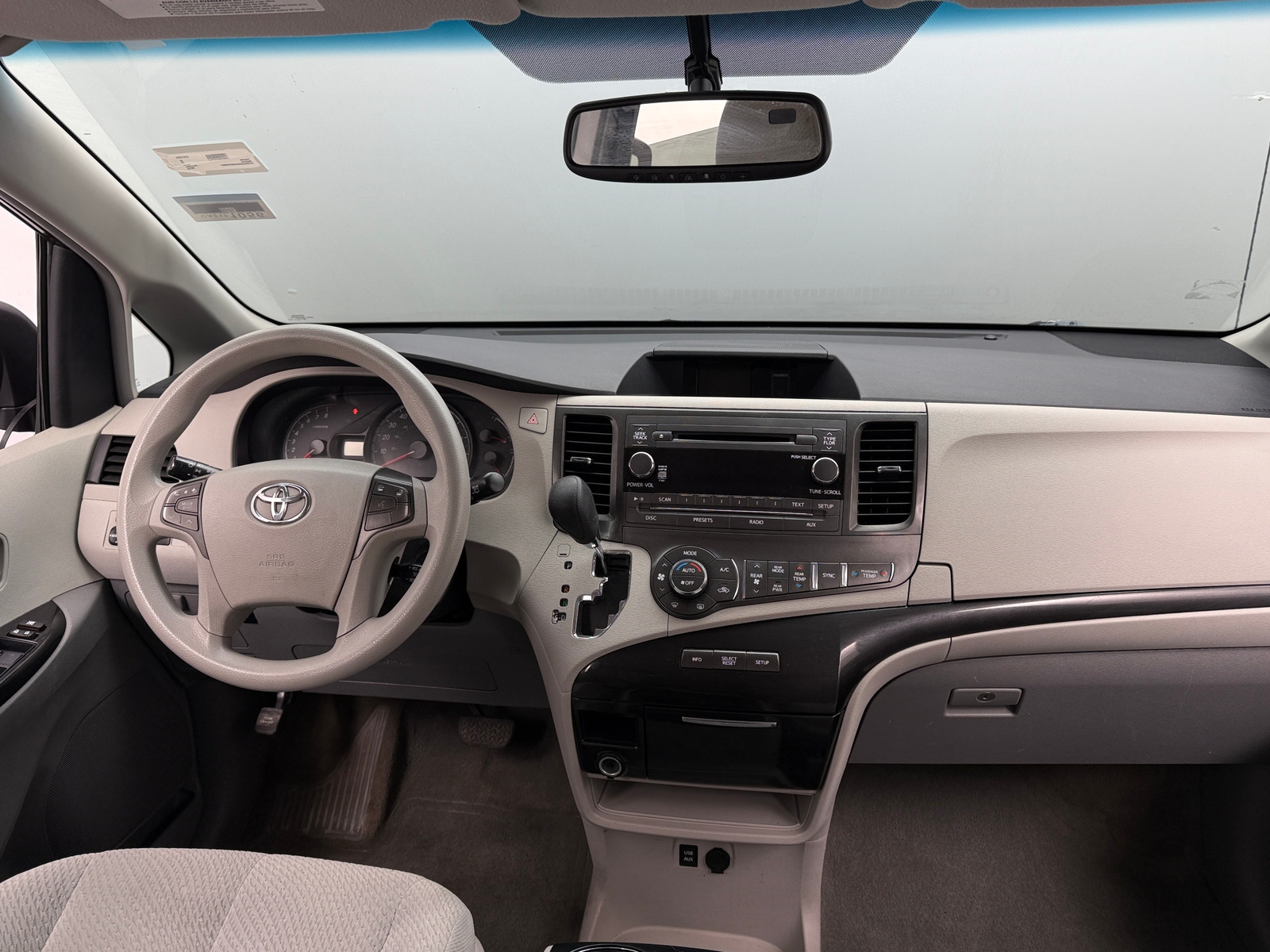 Thumbnail: 2013 Toyota Sienna - 3