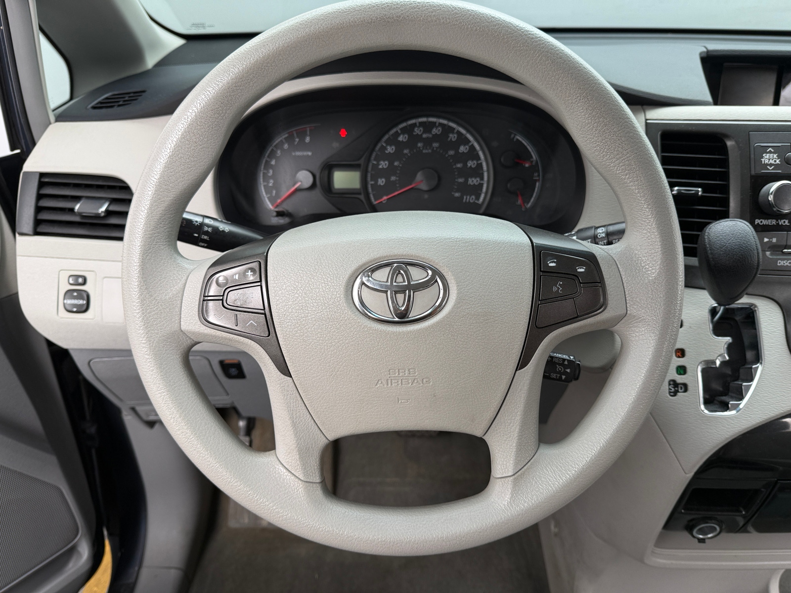 Thumbnail: 2013 Toyota Sienna - 5