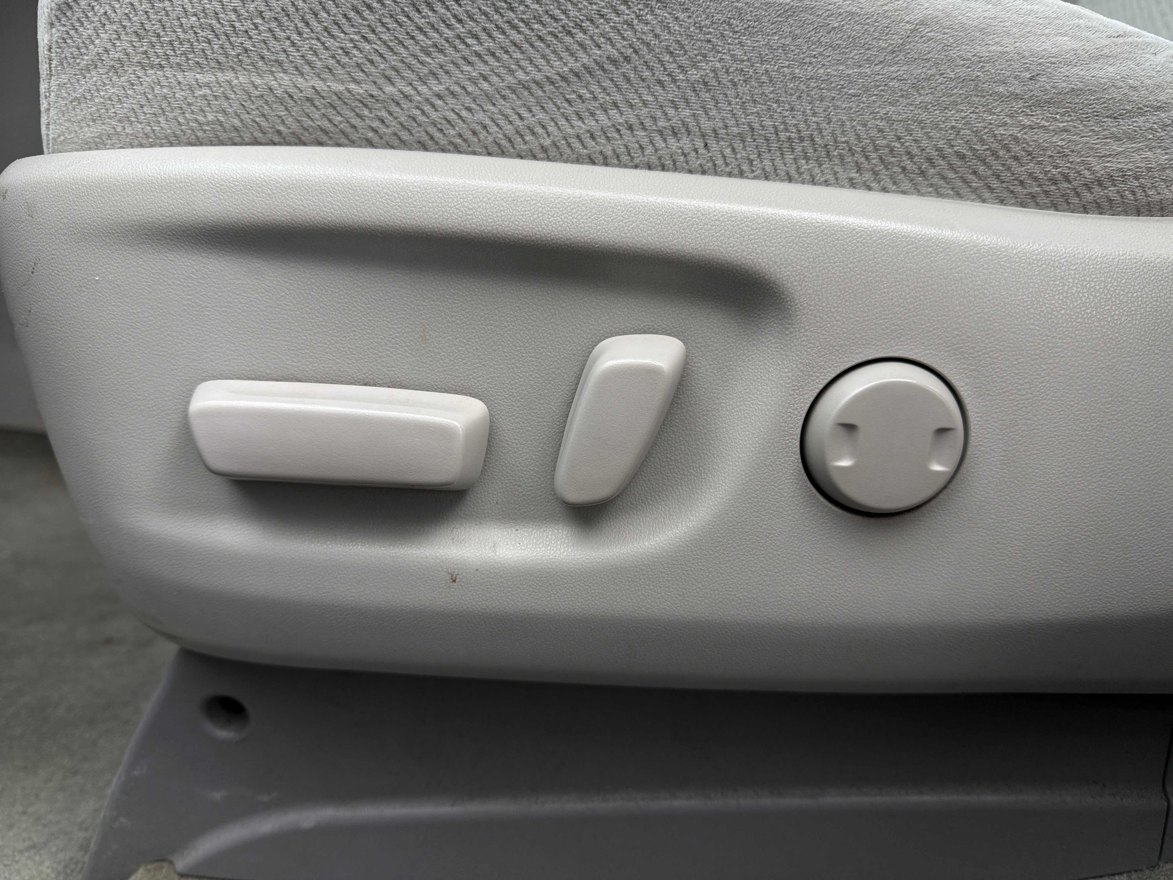 Used 2013 Toyota Sienna LE with VIN 5TDKK3DC4DS370301 for sale in Eagan, Minnesota