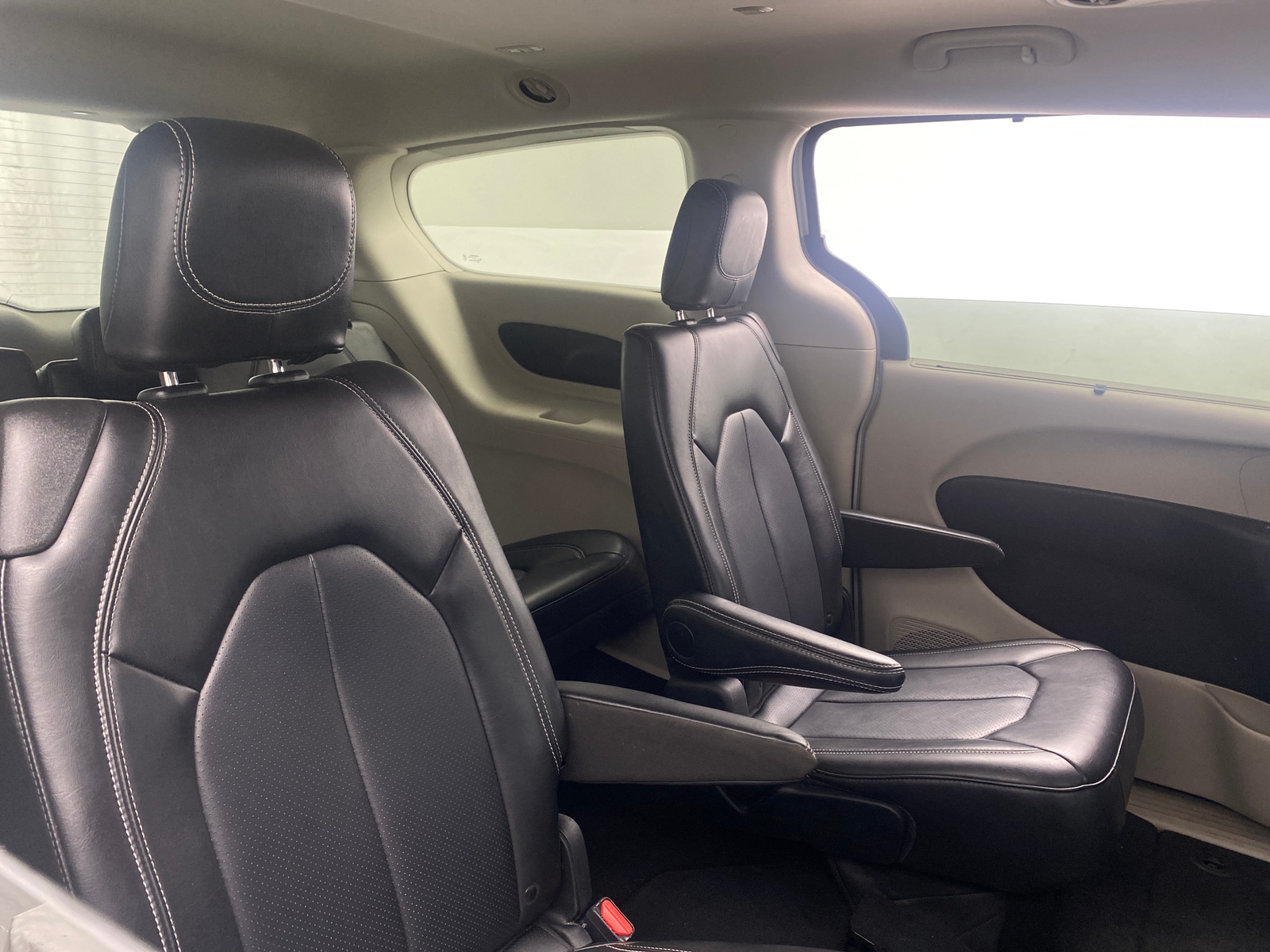 Thumbnail: 2024 Chrysler Pacifica - 5