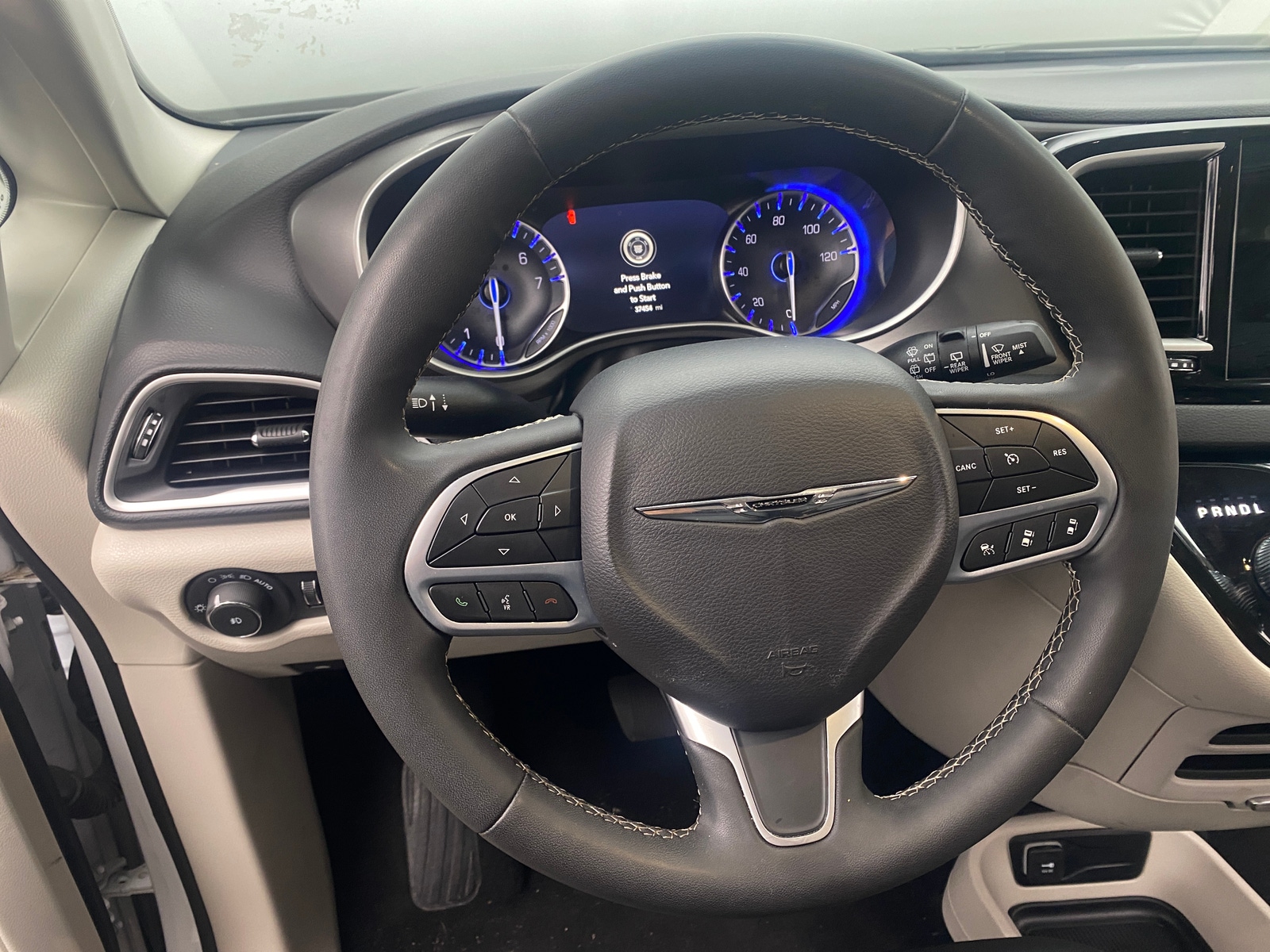 Thumbnail: 2024 Chrysler Pacifica - 4