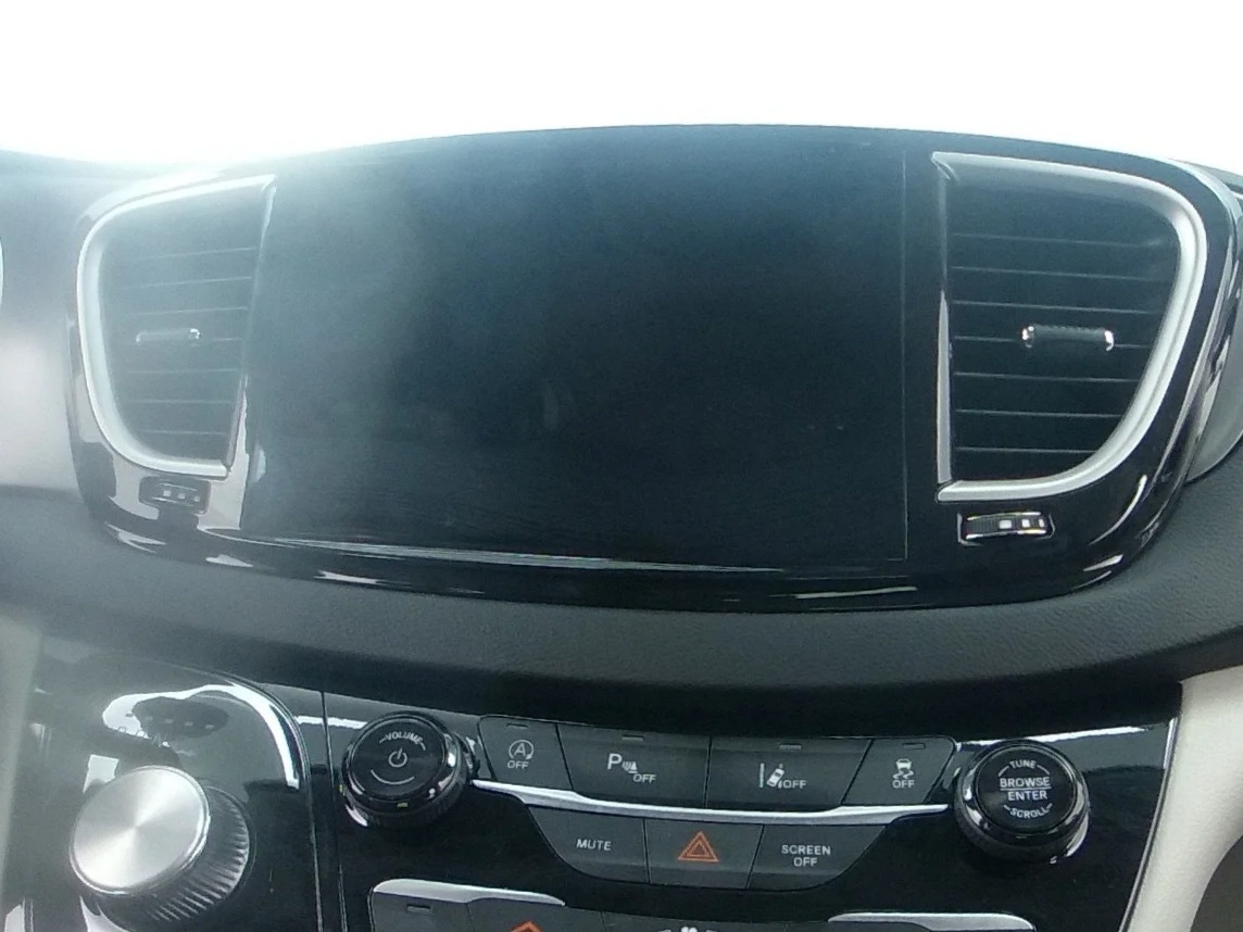 Thumbnail: 2024 Chrysler Pacifica - 3