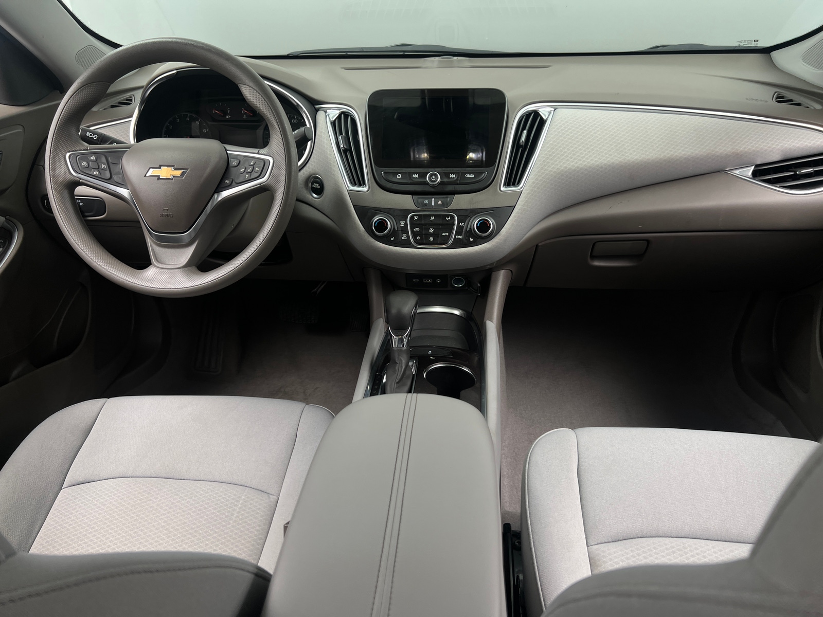 Thumbnail: 2021 Chevrolet Malibu - 3
