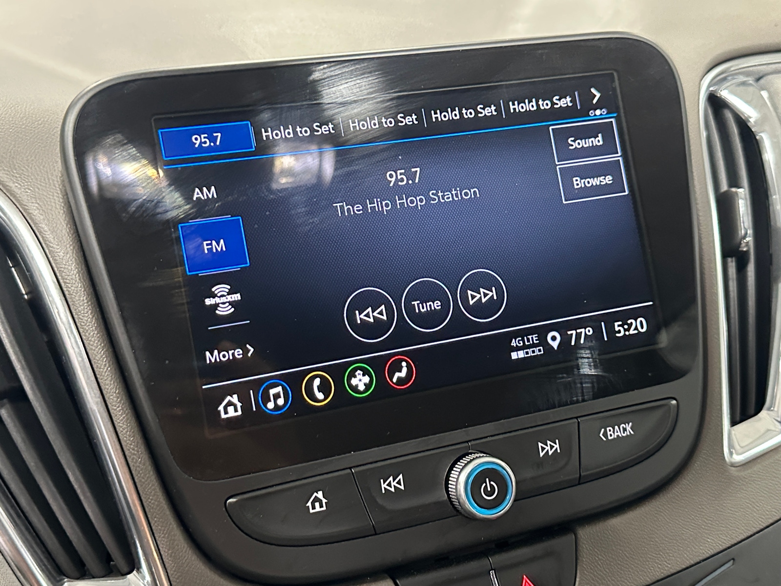 Thumbnail: 2021 Chevrolet Malibu - 4