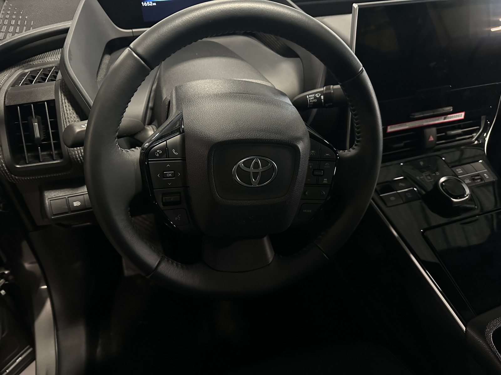 Thumbnail: 2023 Toyota bZ4X - 4