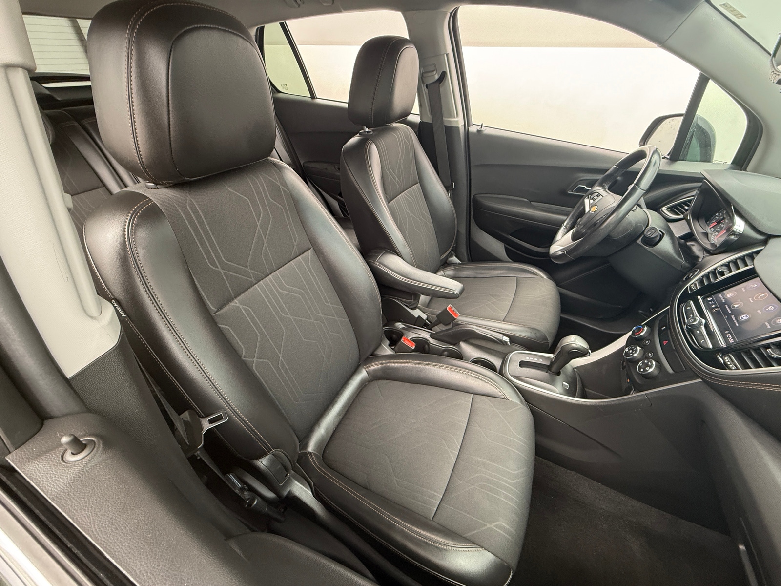 Thumbnail: 2020 Chevrolet Trax - 2