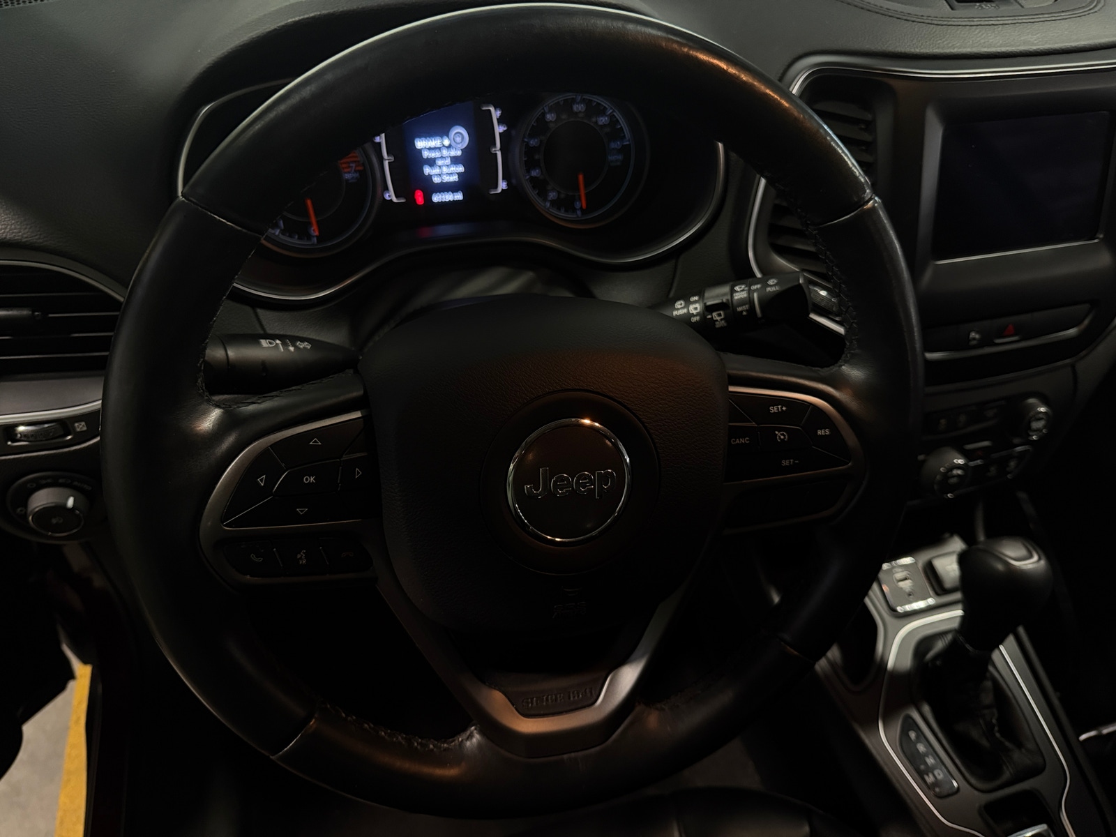 Thumbnail: 2019 Jeep Cherokee - 5