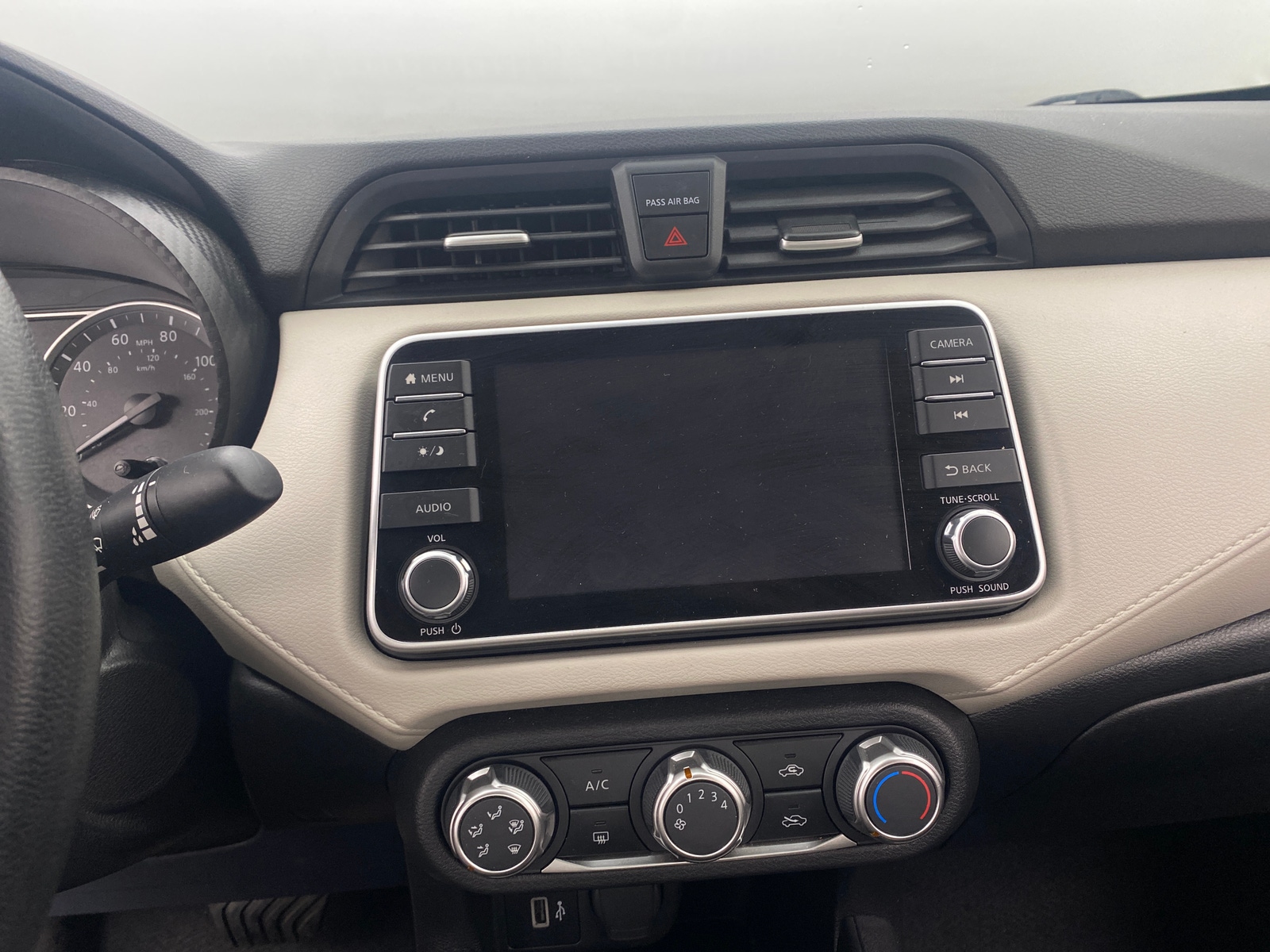 Thumbnail: 2022 Nissan Versa - 4