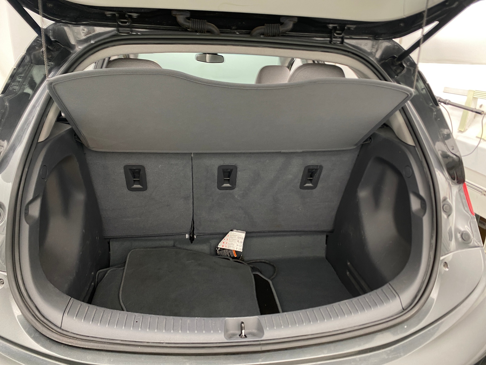 Thumbnail: 2017 Chevrolet Bolt EV - 7