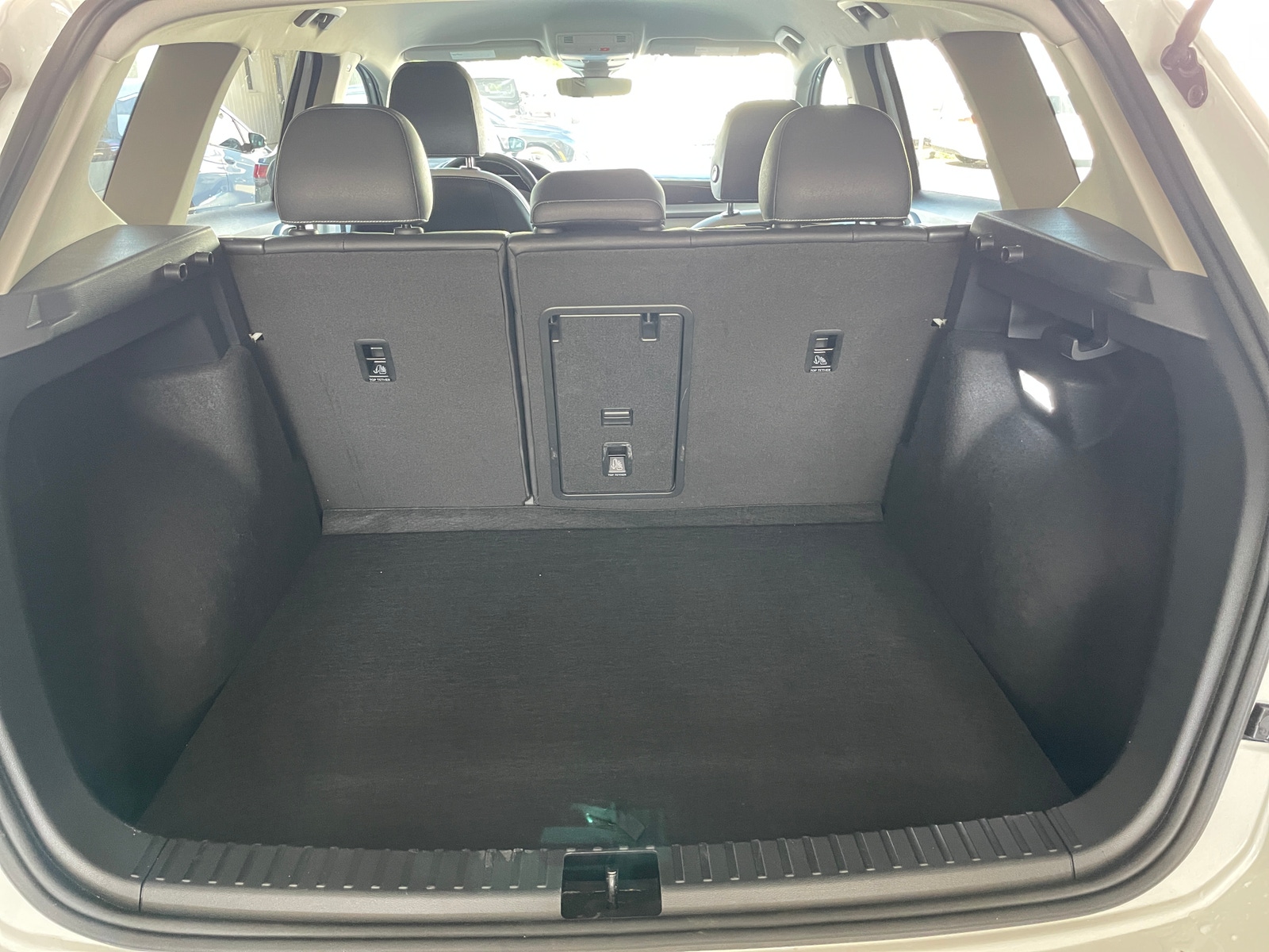 Thumbnail: 2025 Volkswagen Taos - 5