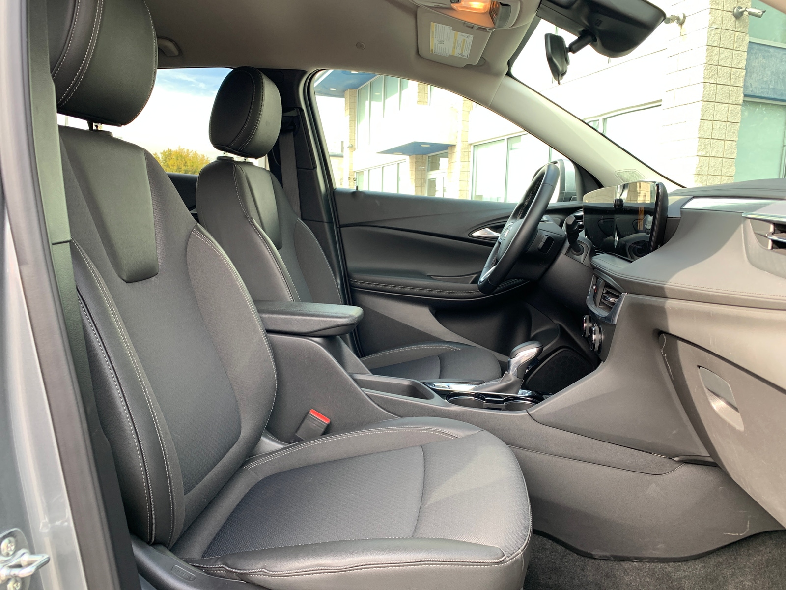 Thumbnail: 2025 Buick Encore GX - 2