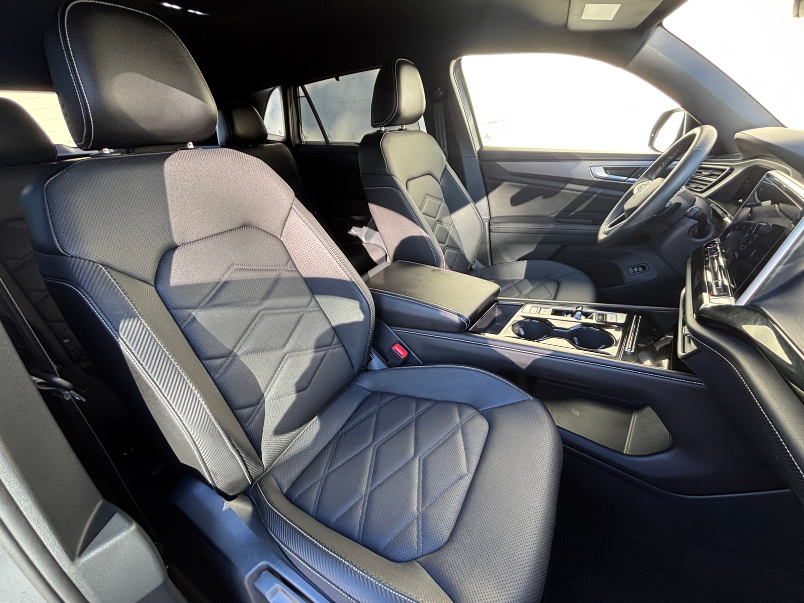 Thumbnail: 2025 Volkswagen Atlas - 2