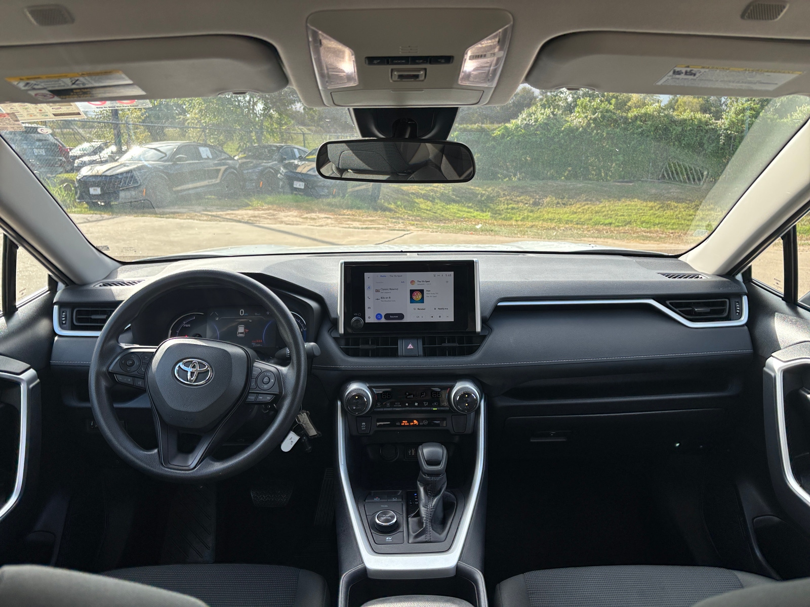 Thumbnail: 2025 Toyota RAV4 - 3