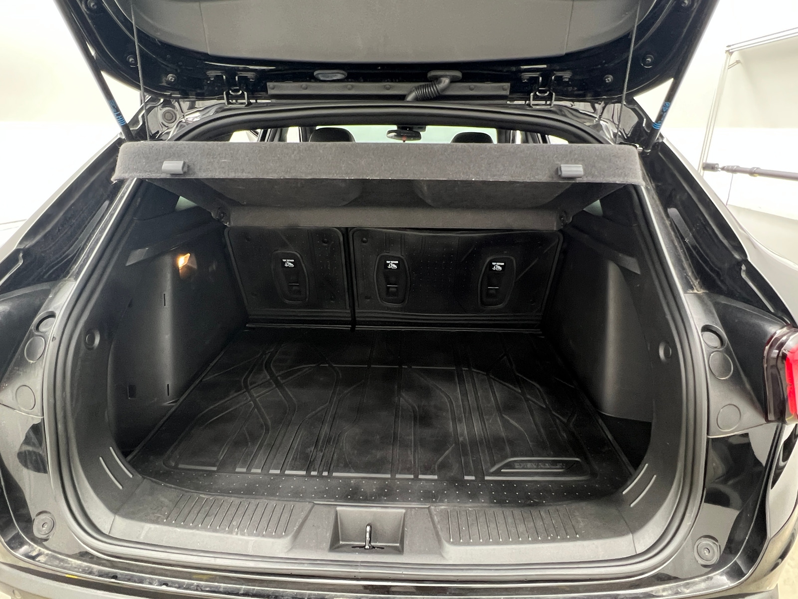 Thumbnail: 2024 Chevrolet Trax - 7