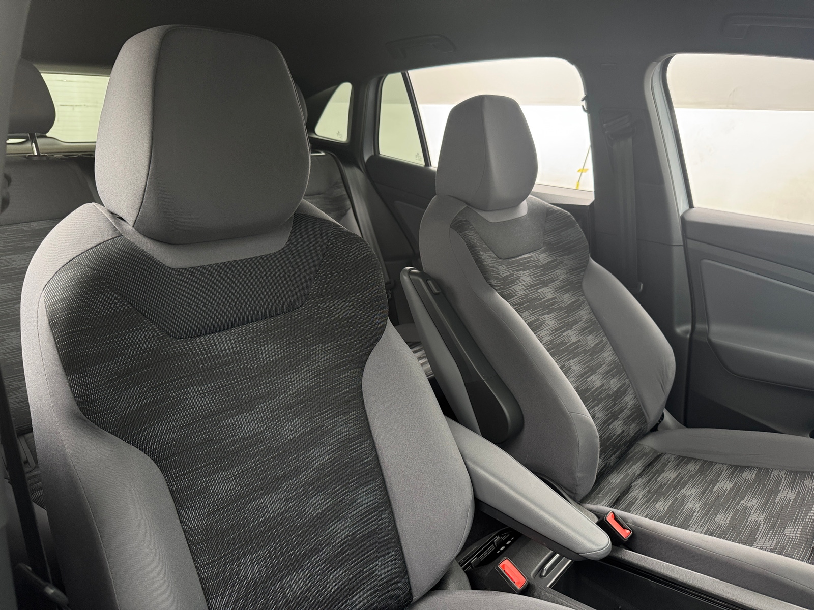 Thumbnail: 2021 Volkswagen ID.4 - 2