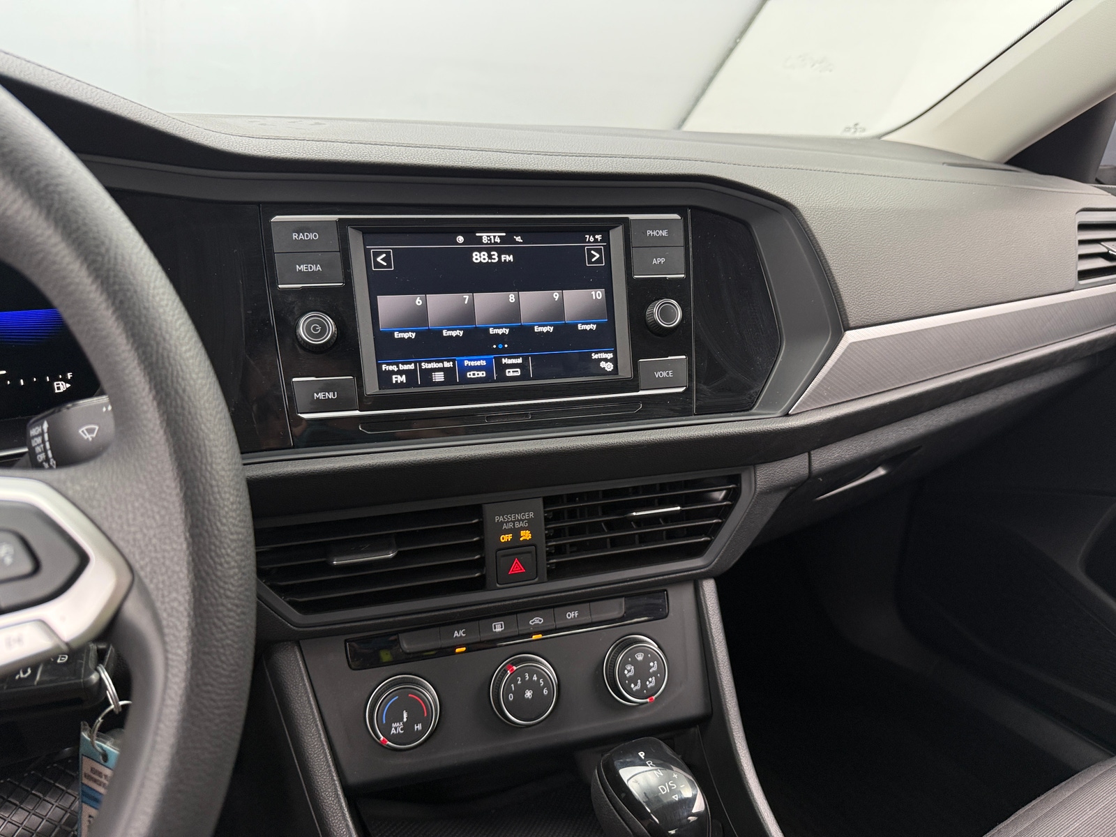 Thumbnail: 2022 Volkswagen Jetta - 4