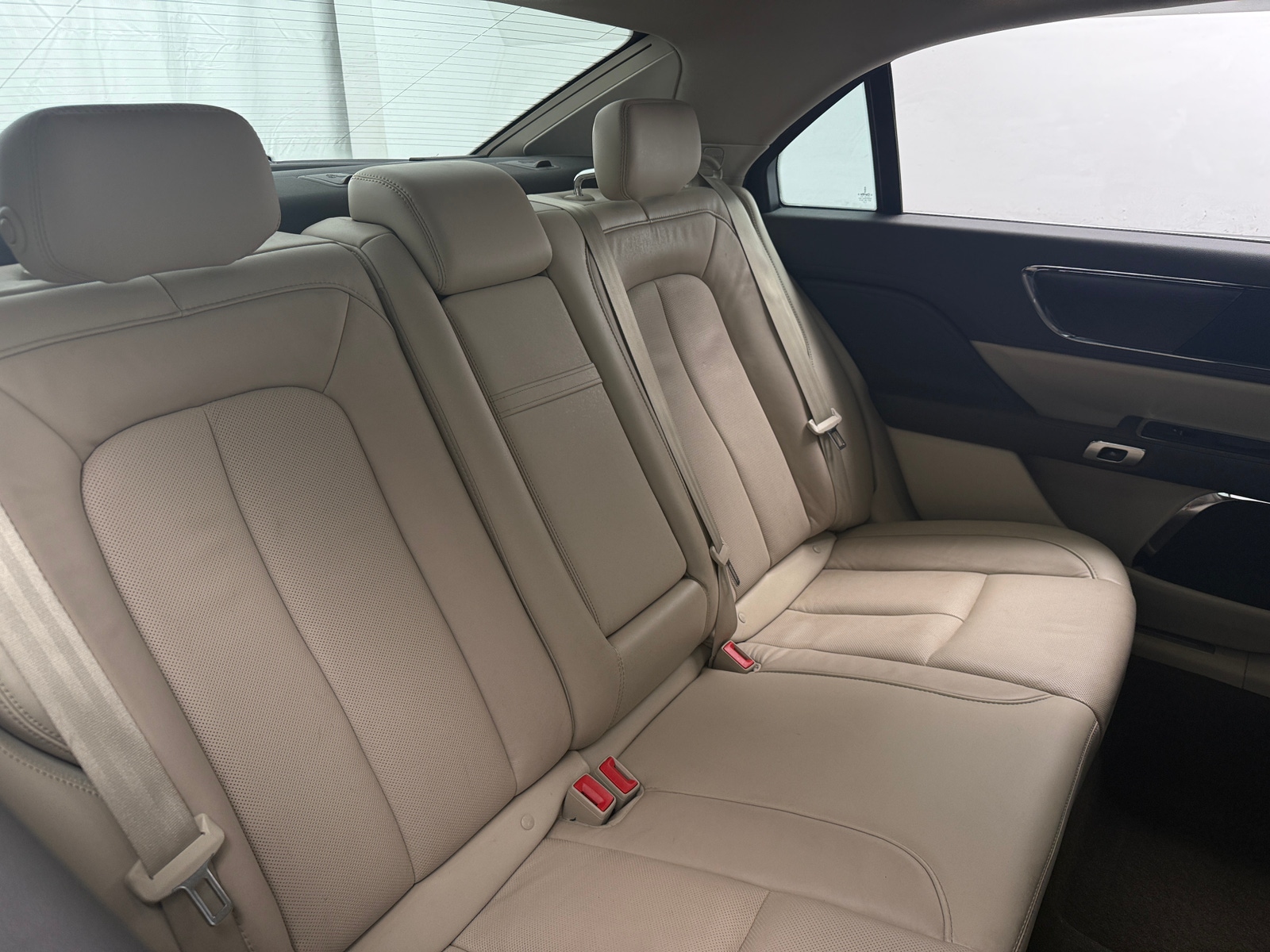 Thumbnail: 2020 Lincoln Continental - 5