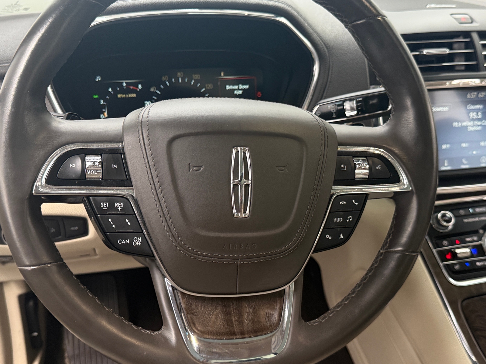 Thumbnail: 2020 Lincoln Continental - 4