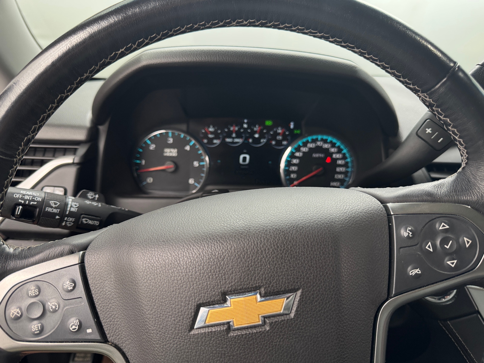 Thumbnail: 2019 Chevrolet Suburban - 4