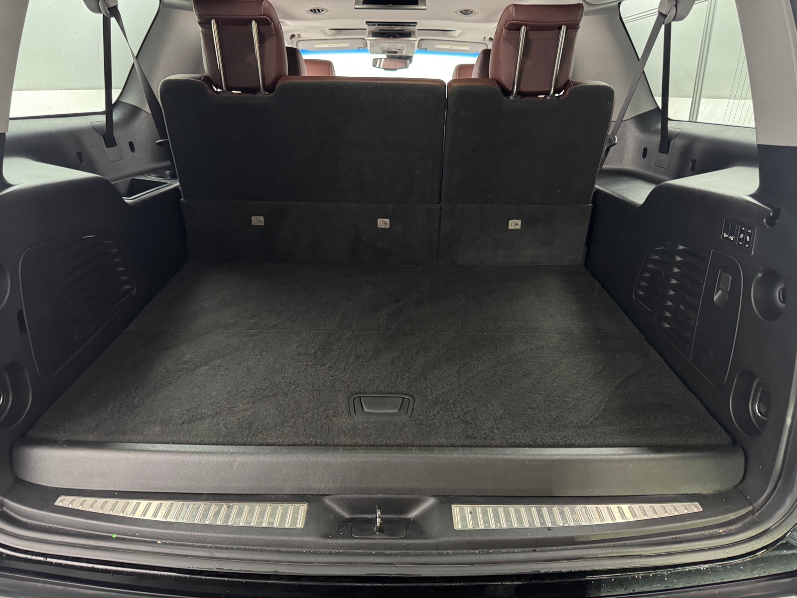 Thumbnail: 2019 Chevrolet Suburban - 6