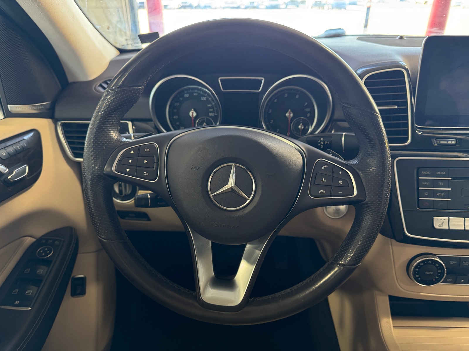 Thumbnail: 2018 Mercedes-Benz GLE - 4