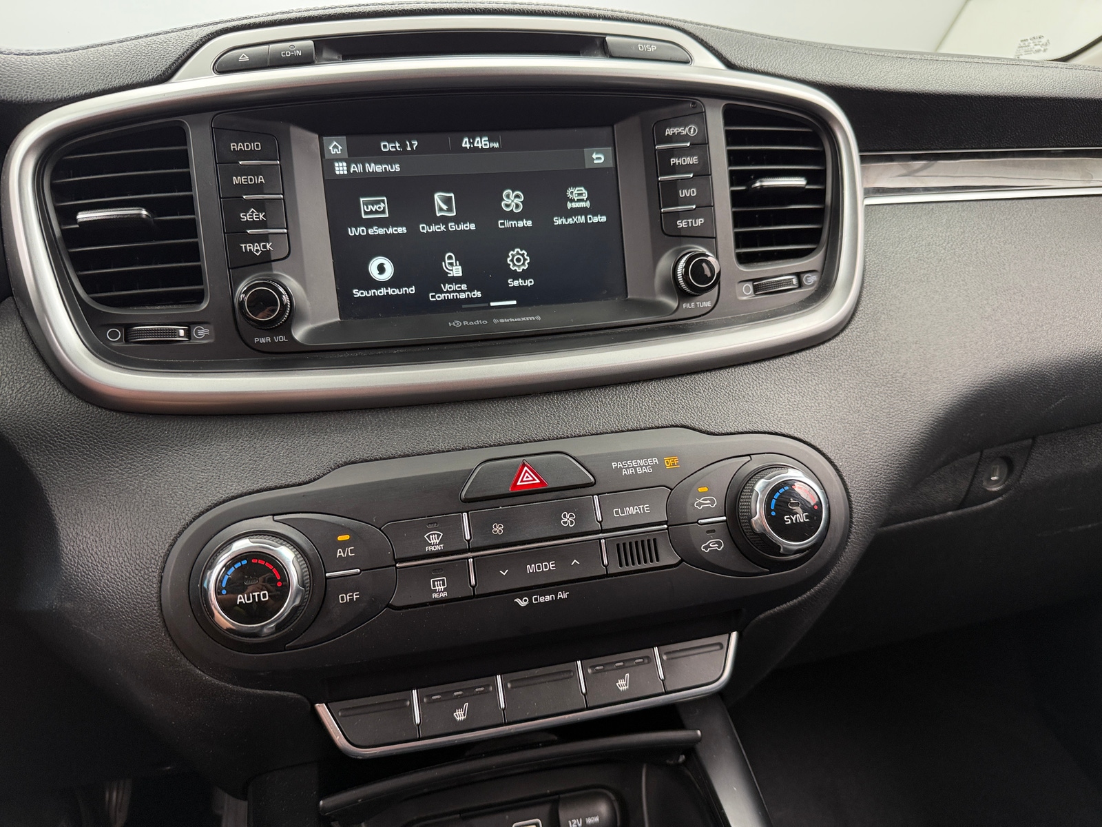 Thumbnail: 2017 Kia Sorento - 4