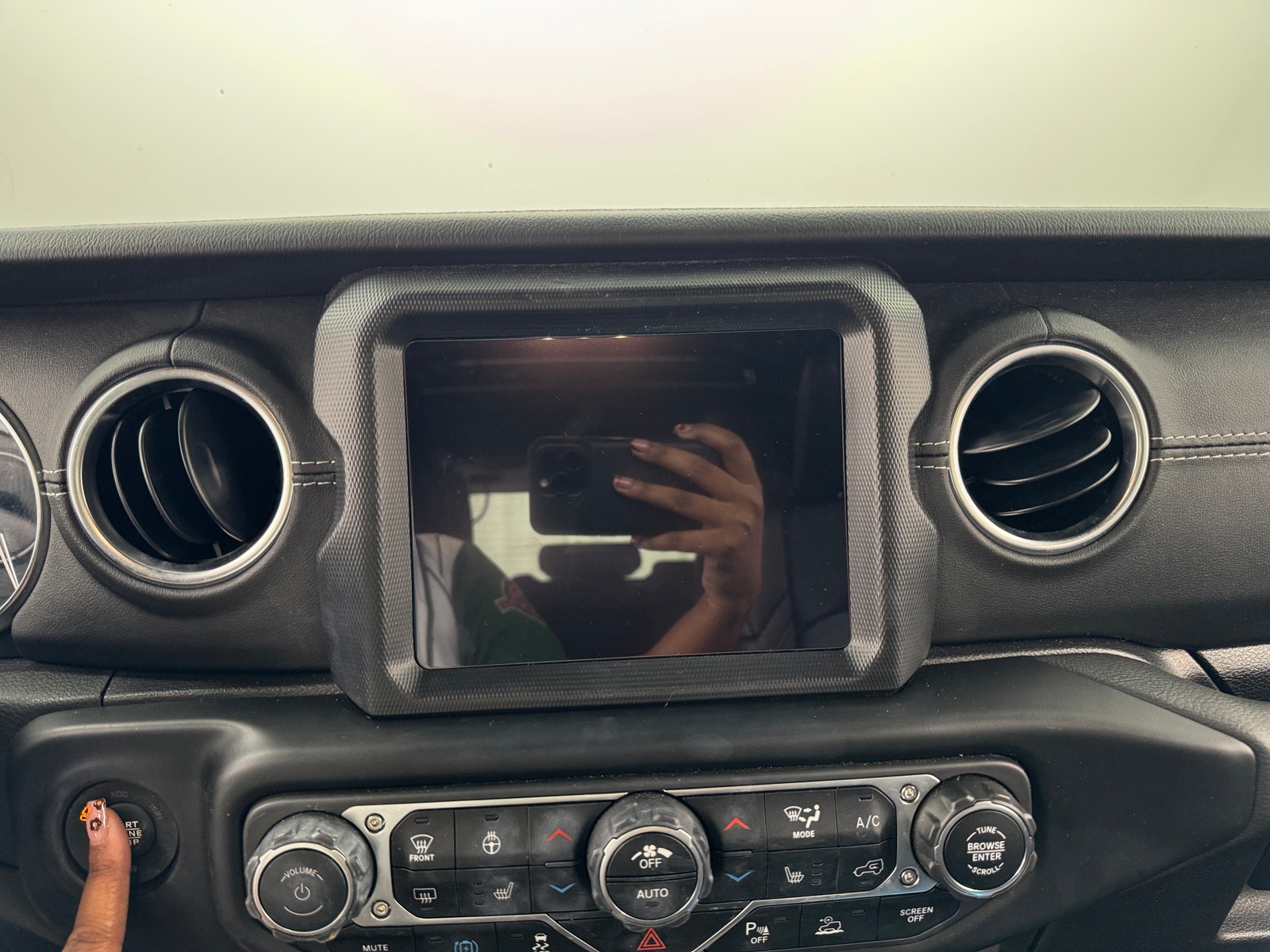 Thumbnail: 2023 Jeep Wrangler - 3