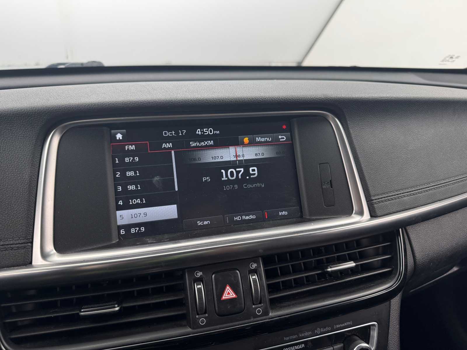 Thumbnail: 2018 Kia Optima - 3