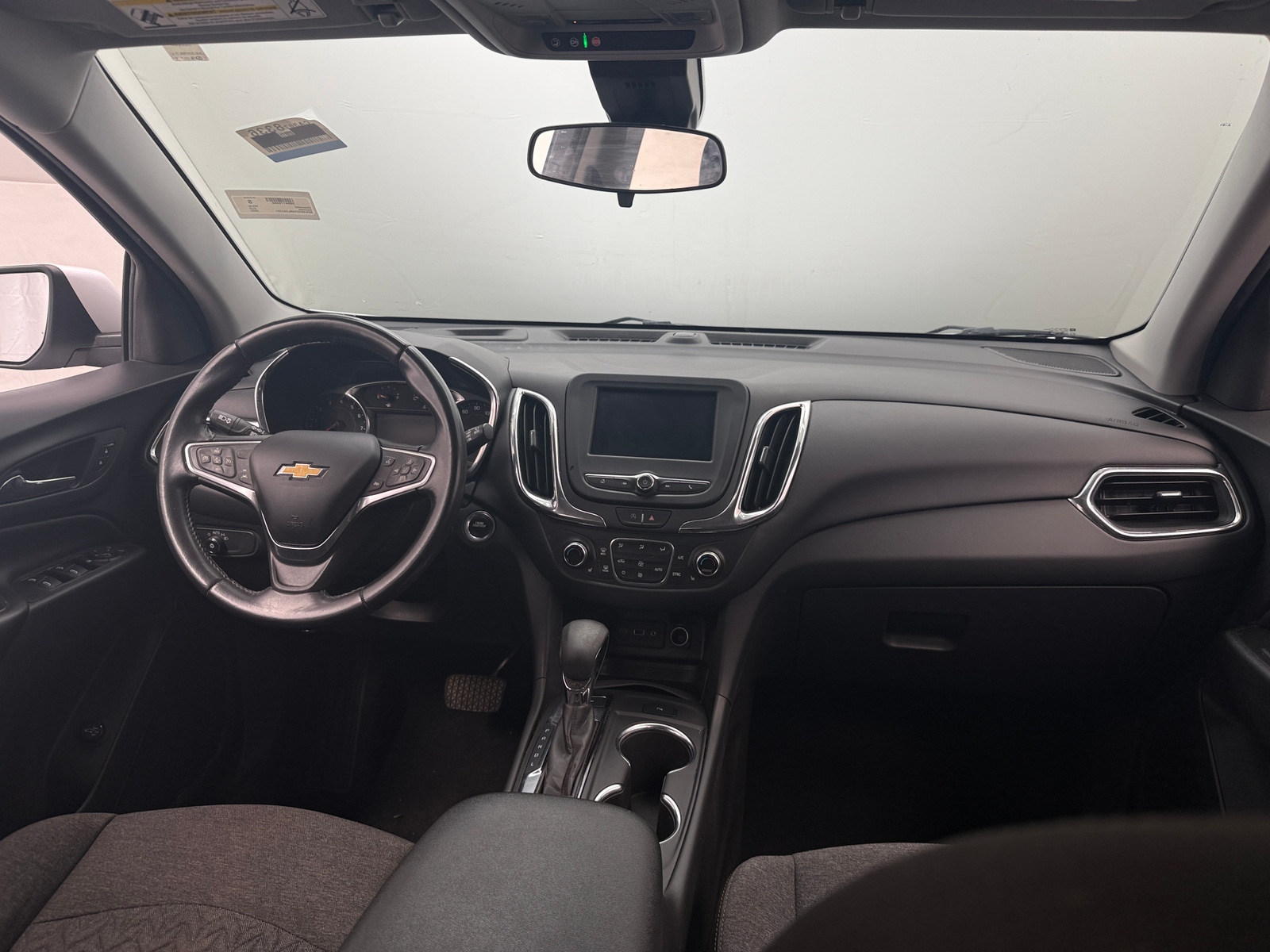 Thumbnail: 2022 Chevrolet Equinox - 3