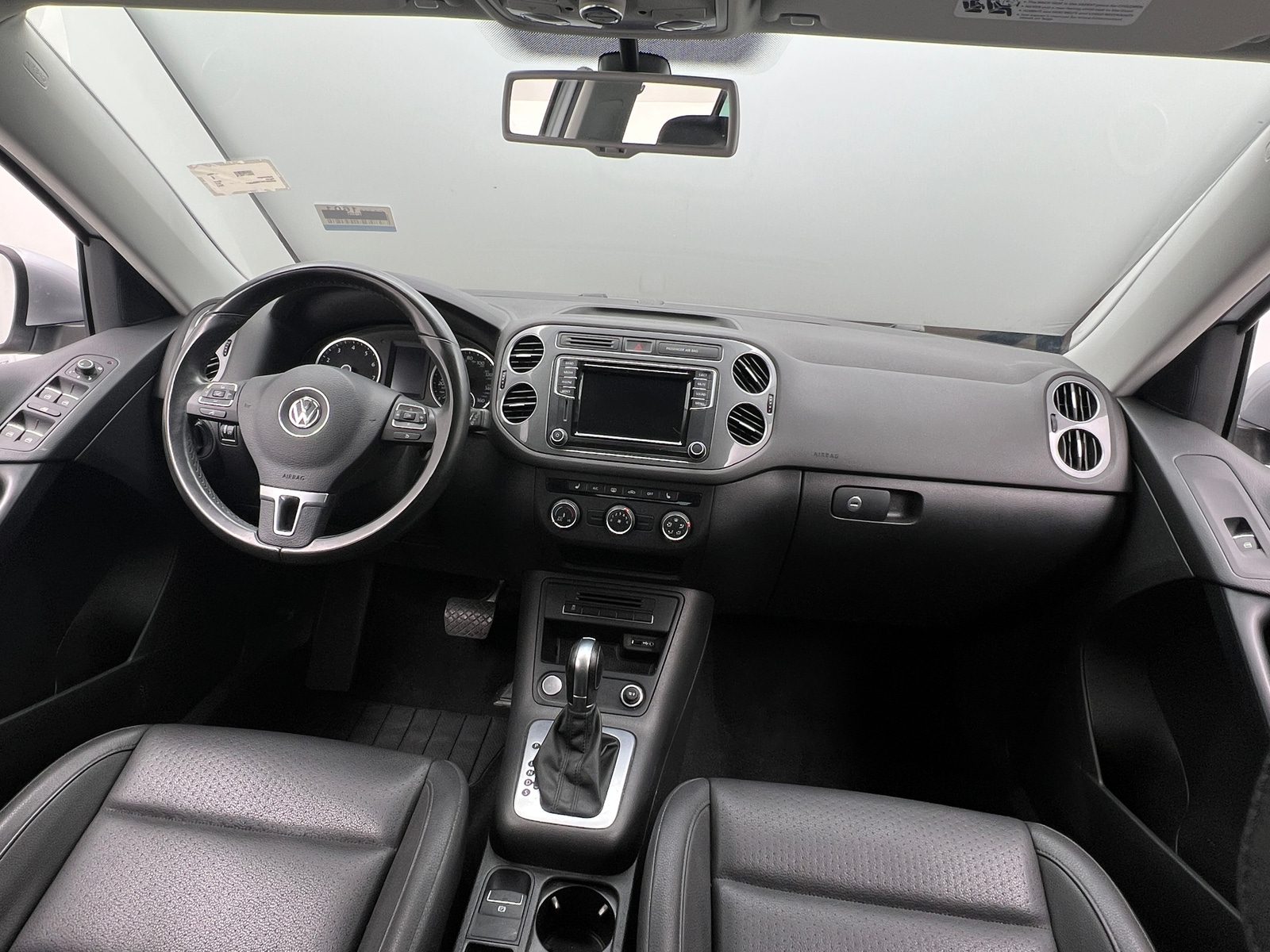Thumbnail: 2017 Volkswagen Tiguan - 2