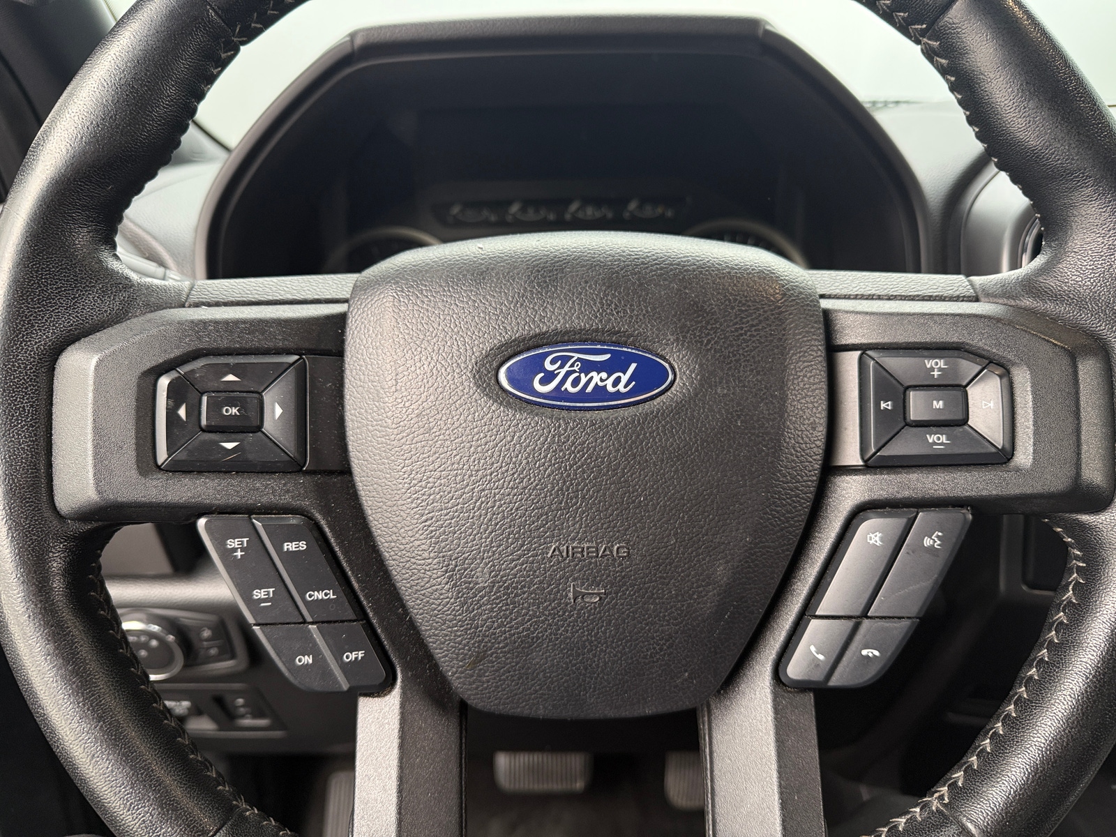 Thumbnail: 2019 Ford Econoline - 5
