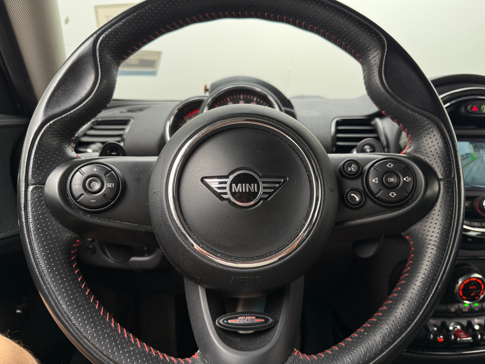 Thumbnail: 2019 MINI Cooper Clubman - 4
