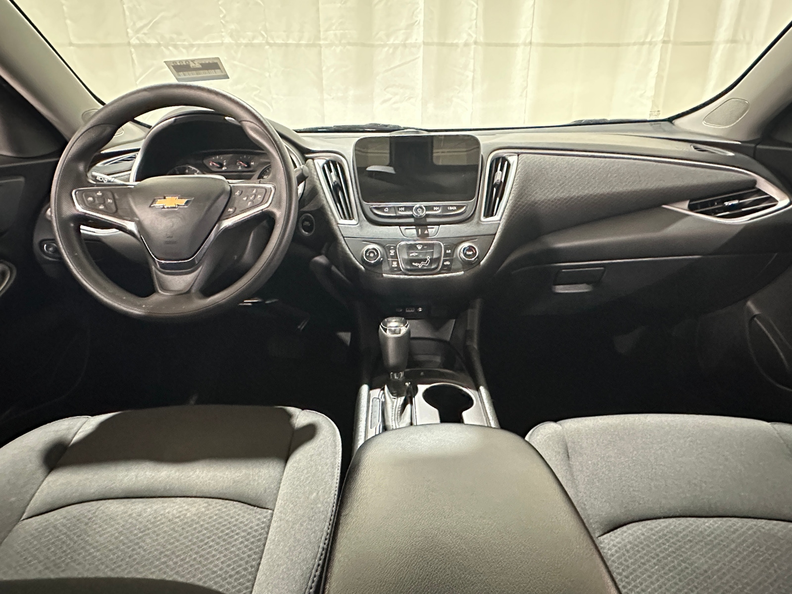 Thumbnail: 2020 Chevrolet Malibu - 3