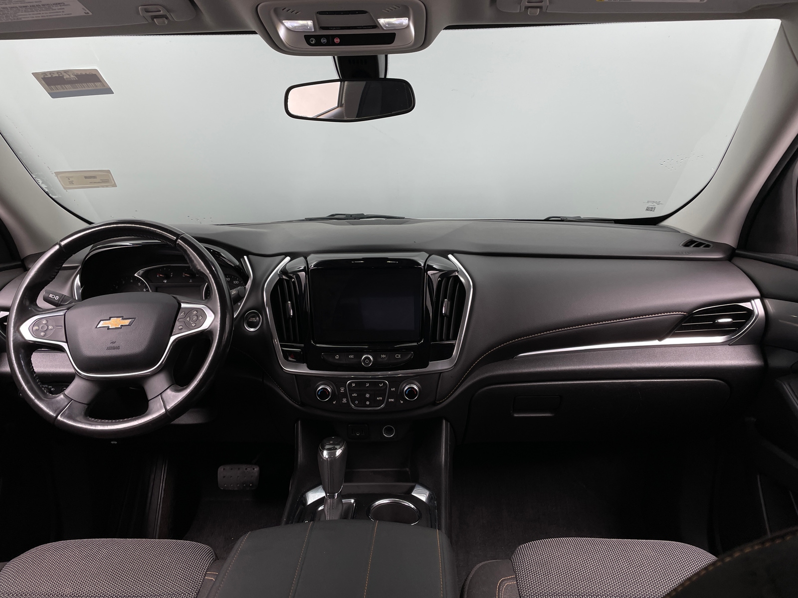 Thumbnail: 2018 Chevrolet Traverse - 3