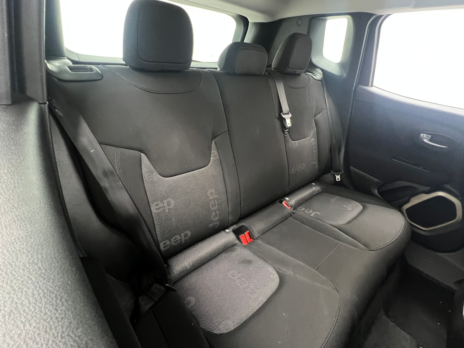 Thumbnail: 2016 Jeep Renegade - 6