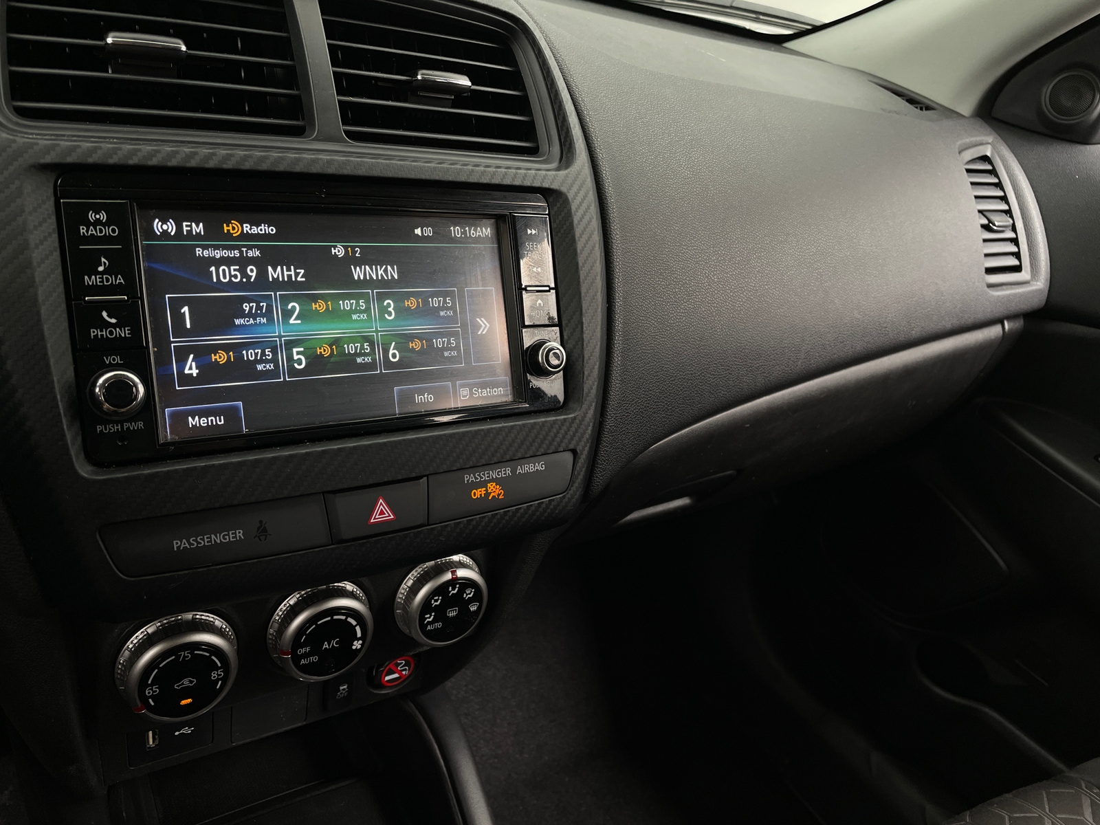 Thumbnail: 2024 Mitsubishi Outlander Sport - 4
