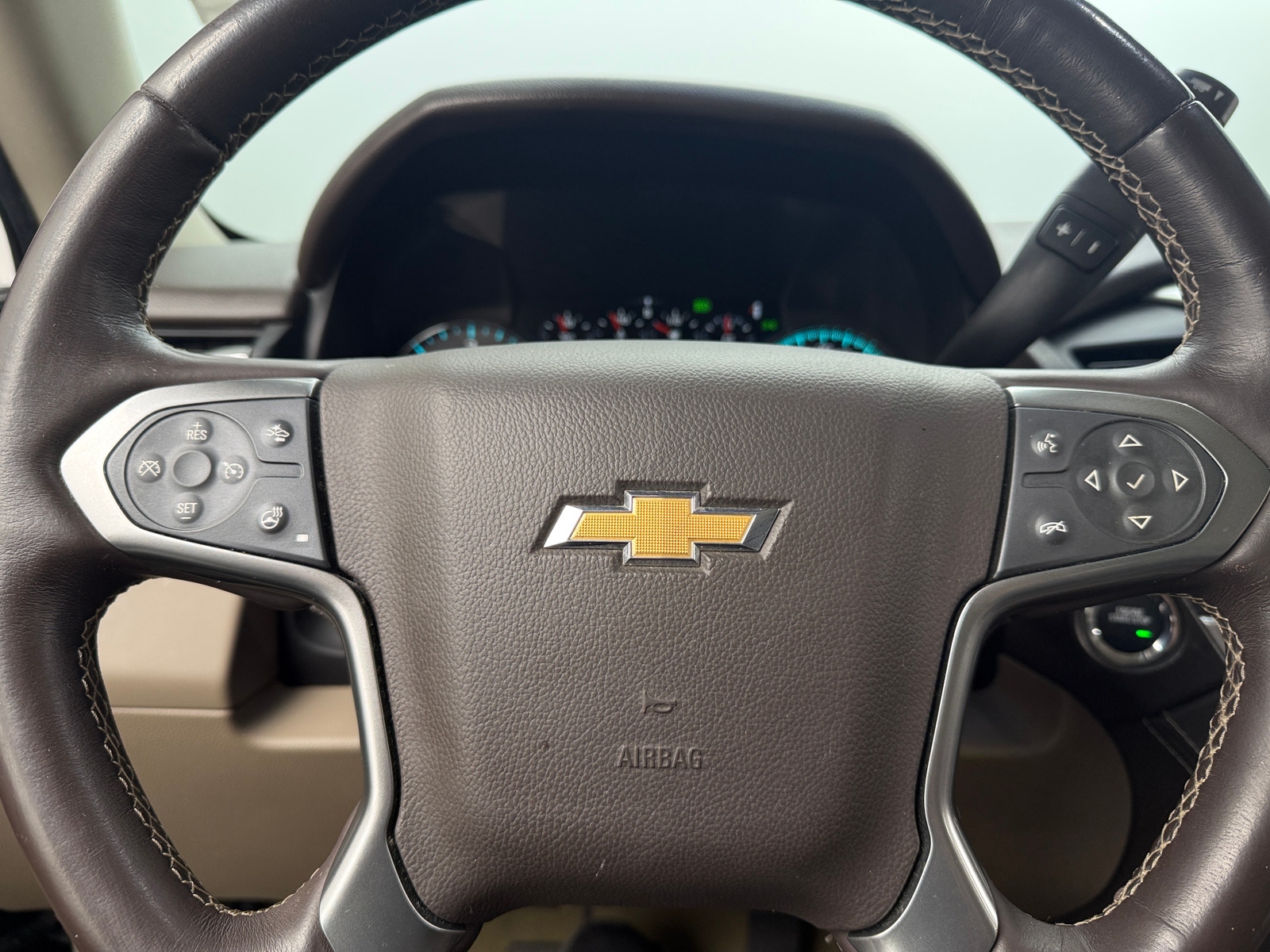 Thumbnail: 2017 Chevrolet Suburban - 4