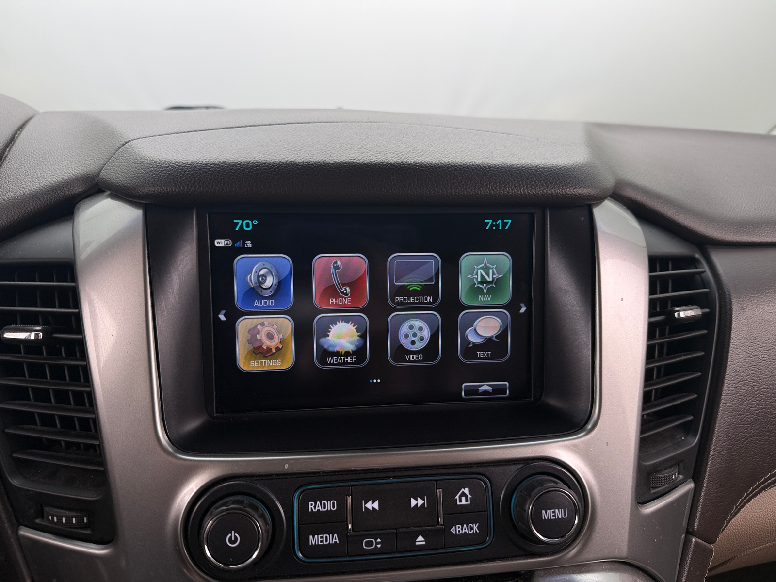Thumbnail: 2017 Chevrolet Suburban - 3