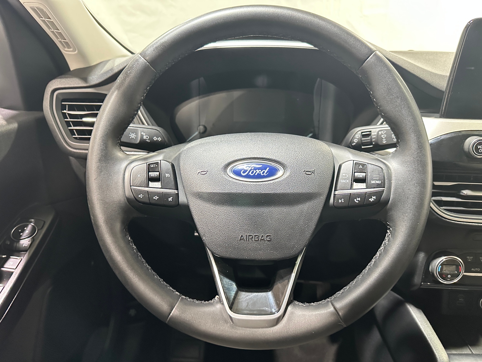 Thumbnail: 2021 Ford Escape - 5