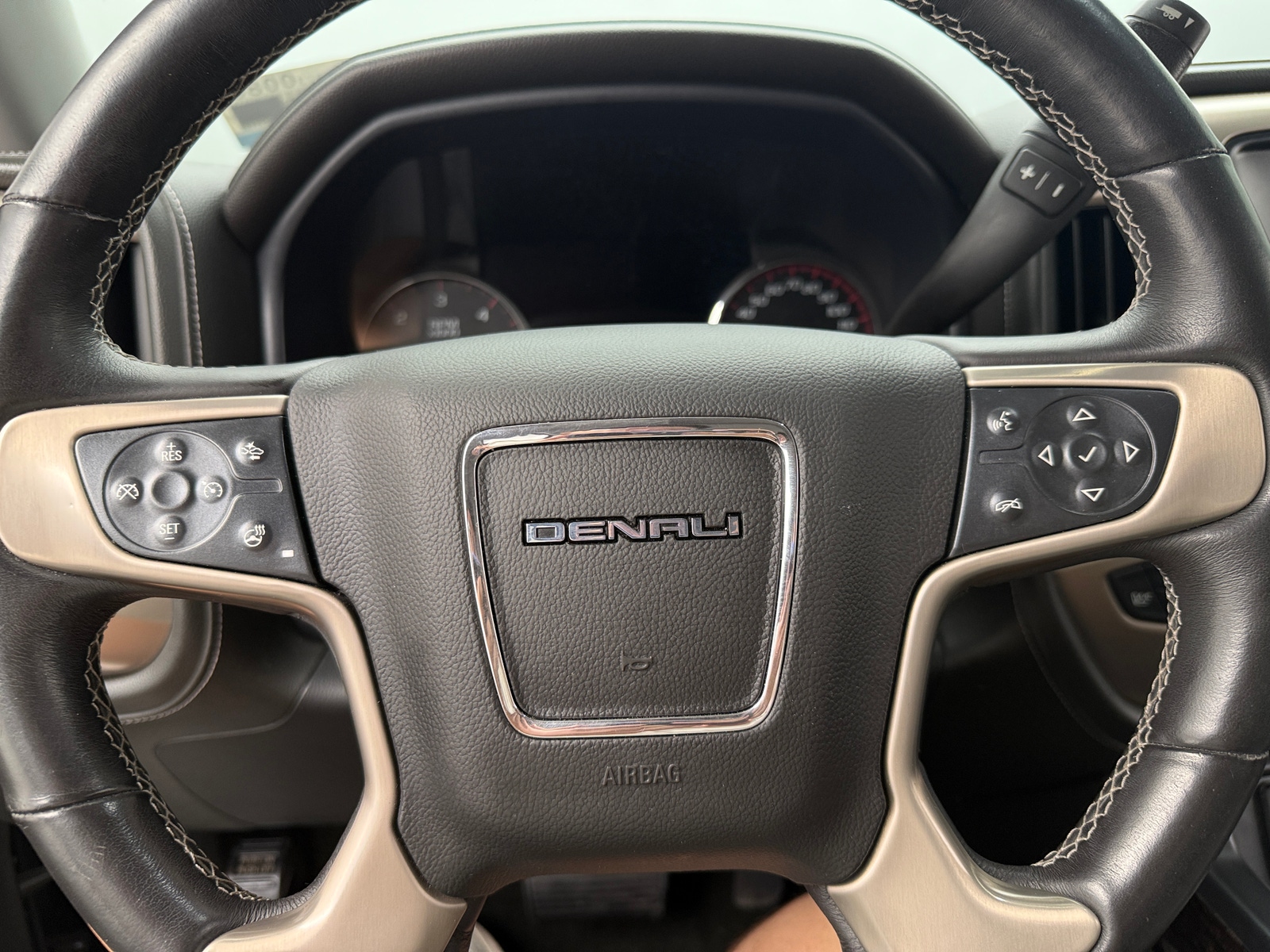 Thumbnail: 2015 GMC Sierra 1500 - 4