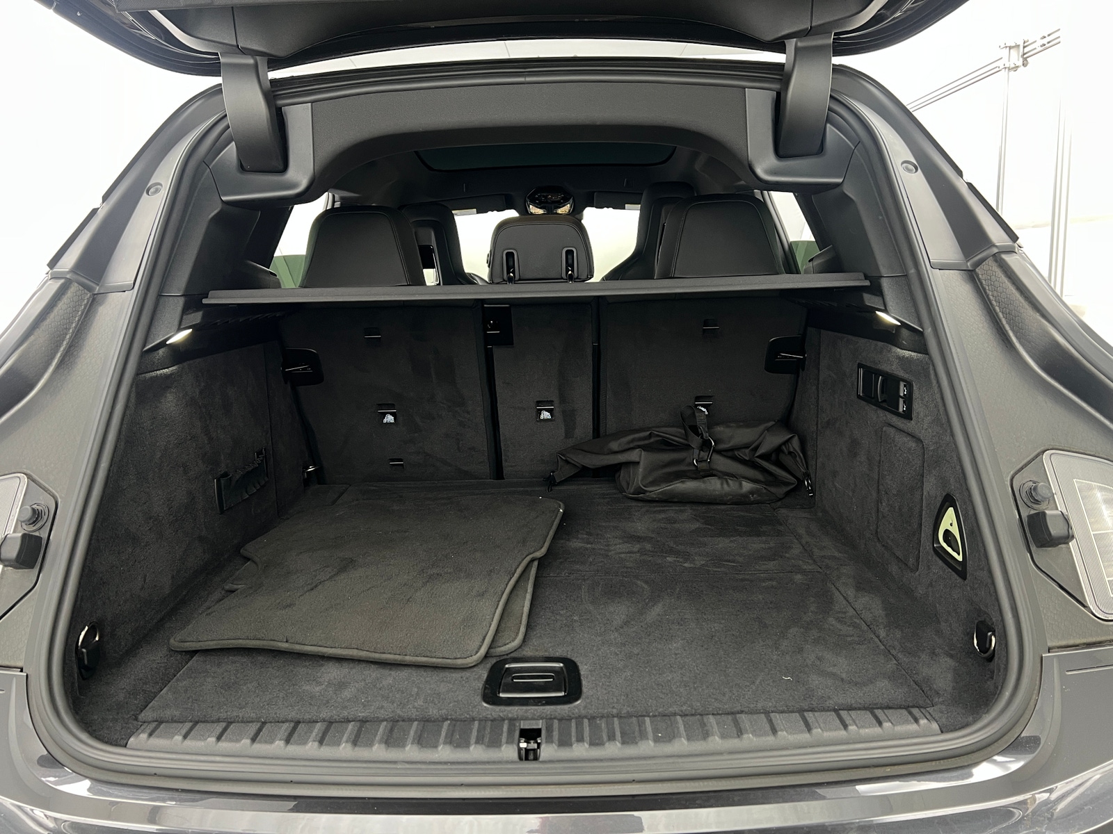 Thumbnail: 2022 BMW iX - 6