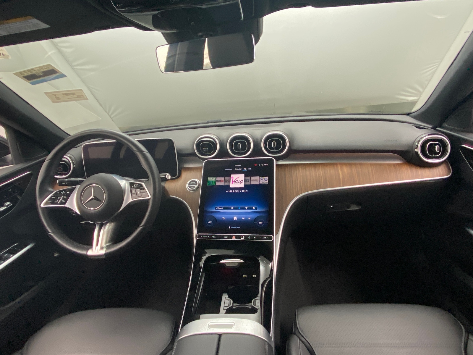 Thumbnail: 2025 Mercedes-Benz C-Class - 2