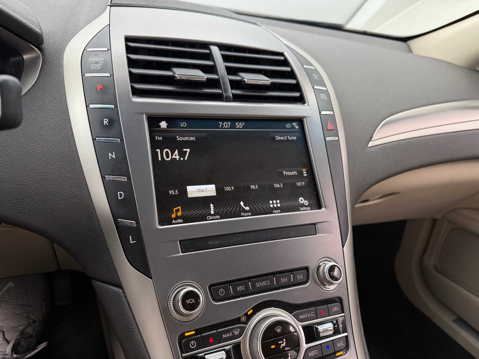 Thumbnail: 2019 Lincoln MKZ - 3