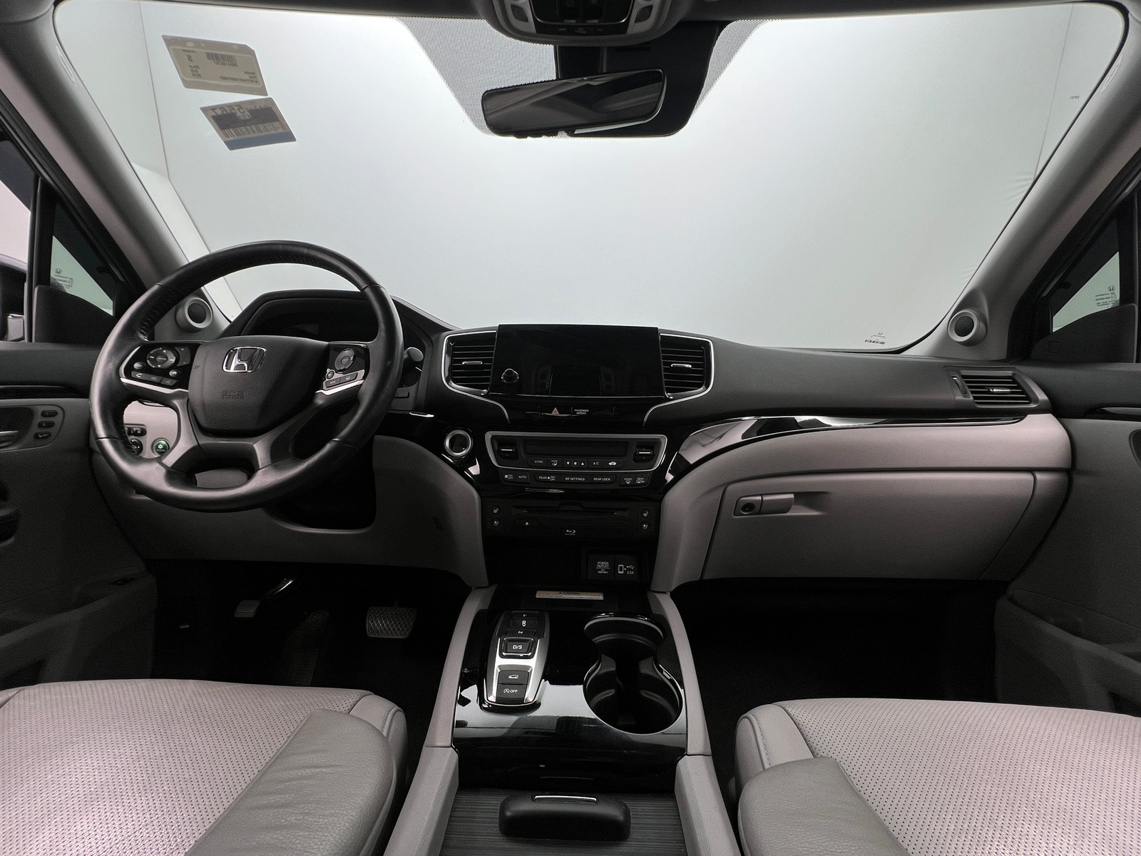 Thumbnail: 2019 Honda Pilot - 2